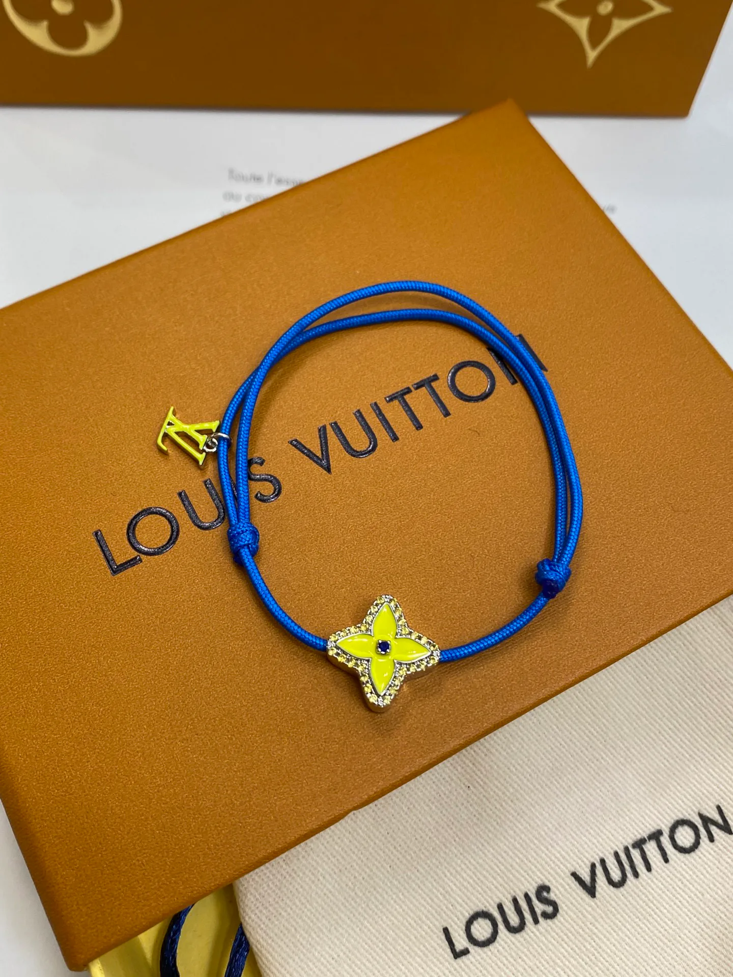 Бижутерия Louis Vuitton 17819355