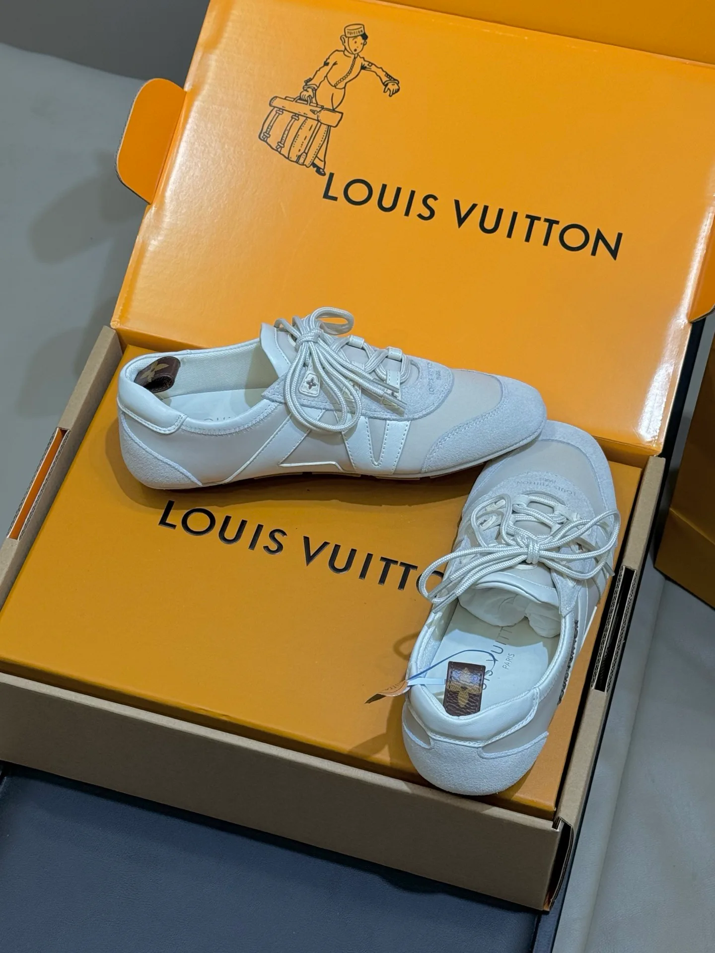 Кроссовки Женские Louis Vuitton 1130751