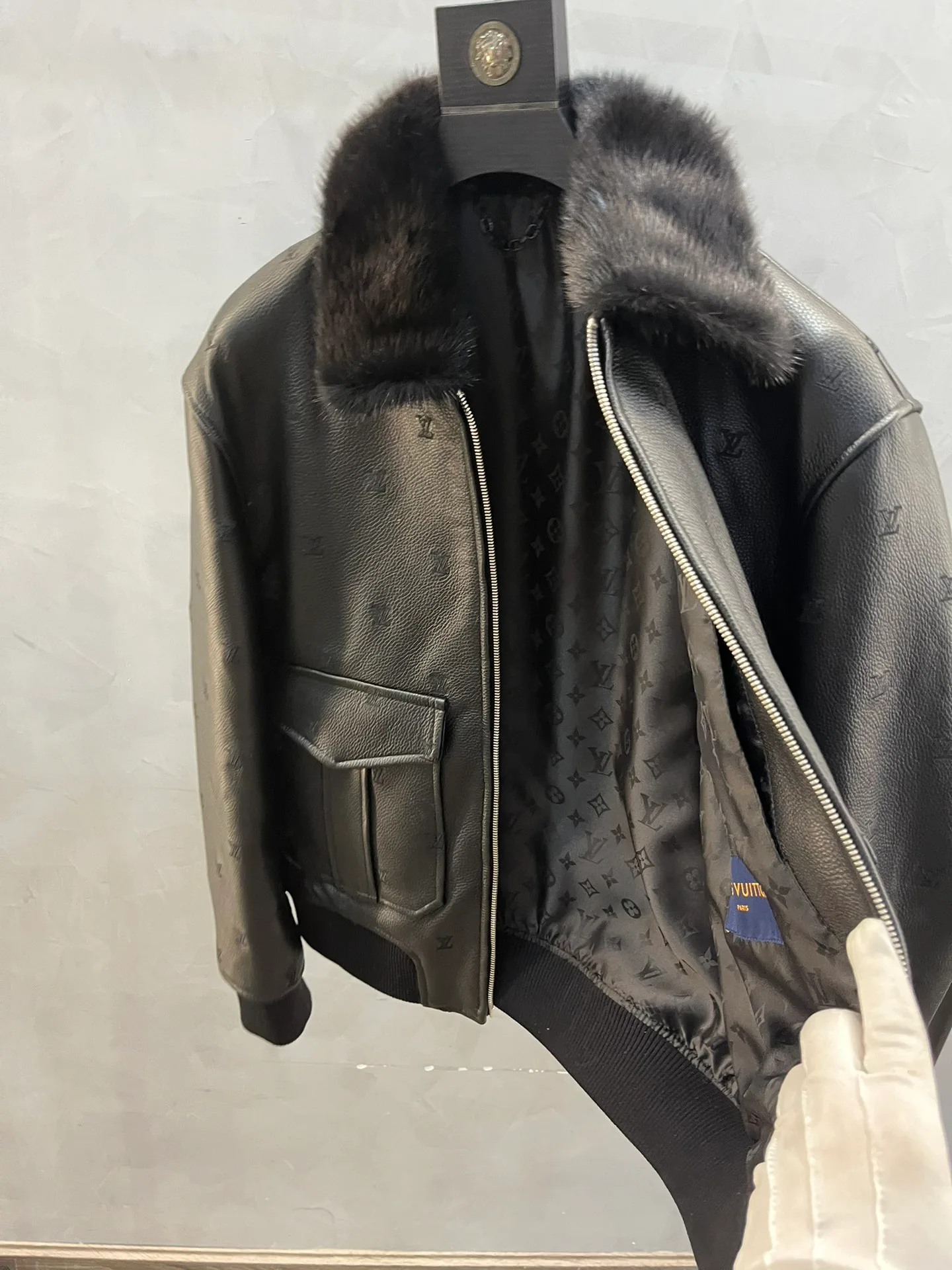 Кожаные Куртки И Дублёнки Мужские Louis Vuitton 1752351
