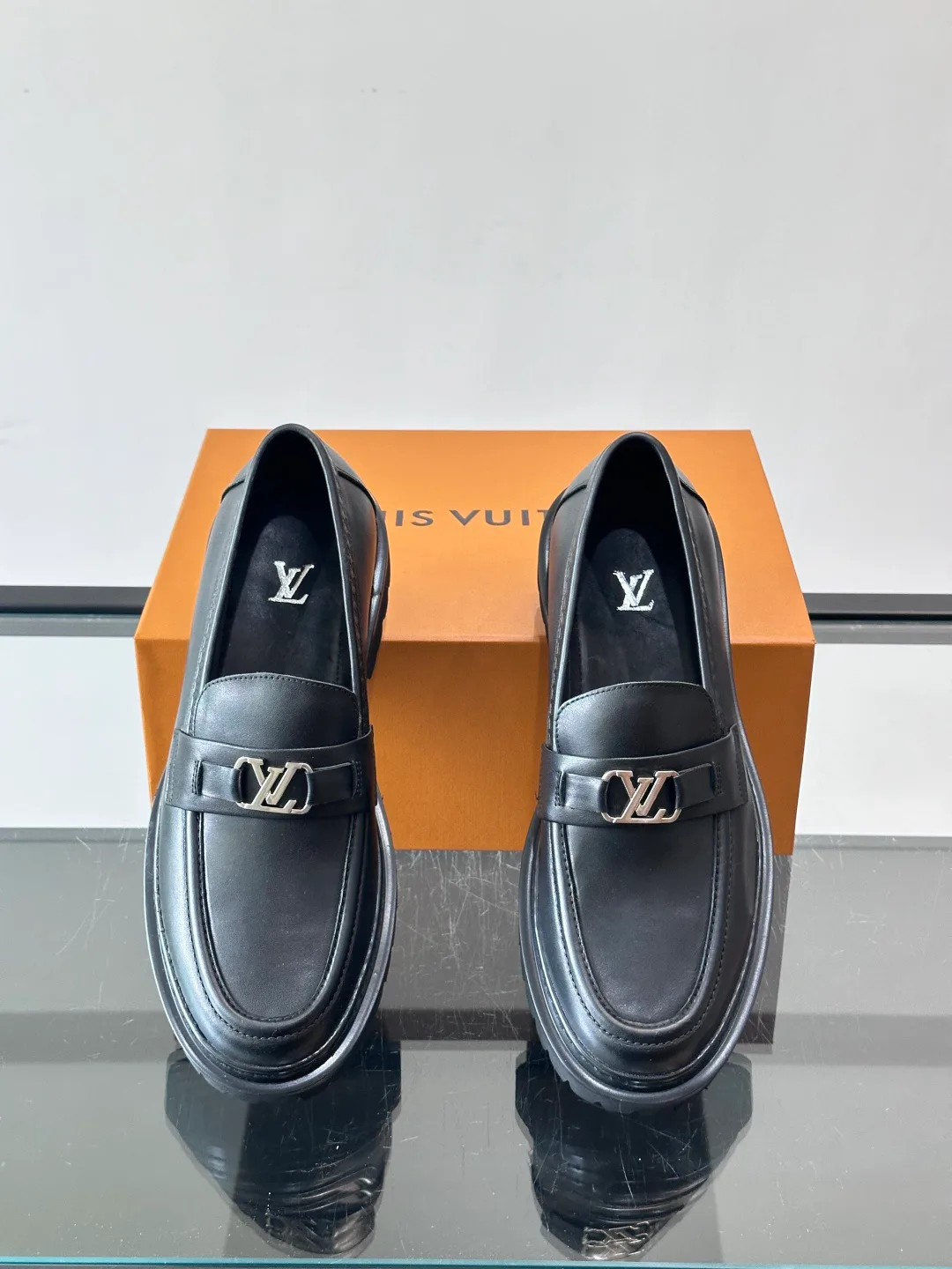 Лоферы И Туфли Мужские Louis Vuitton 17646071