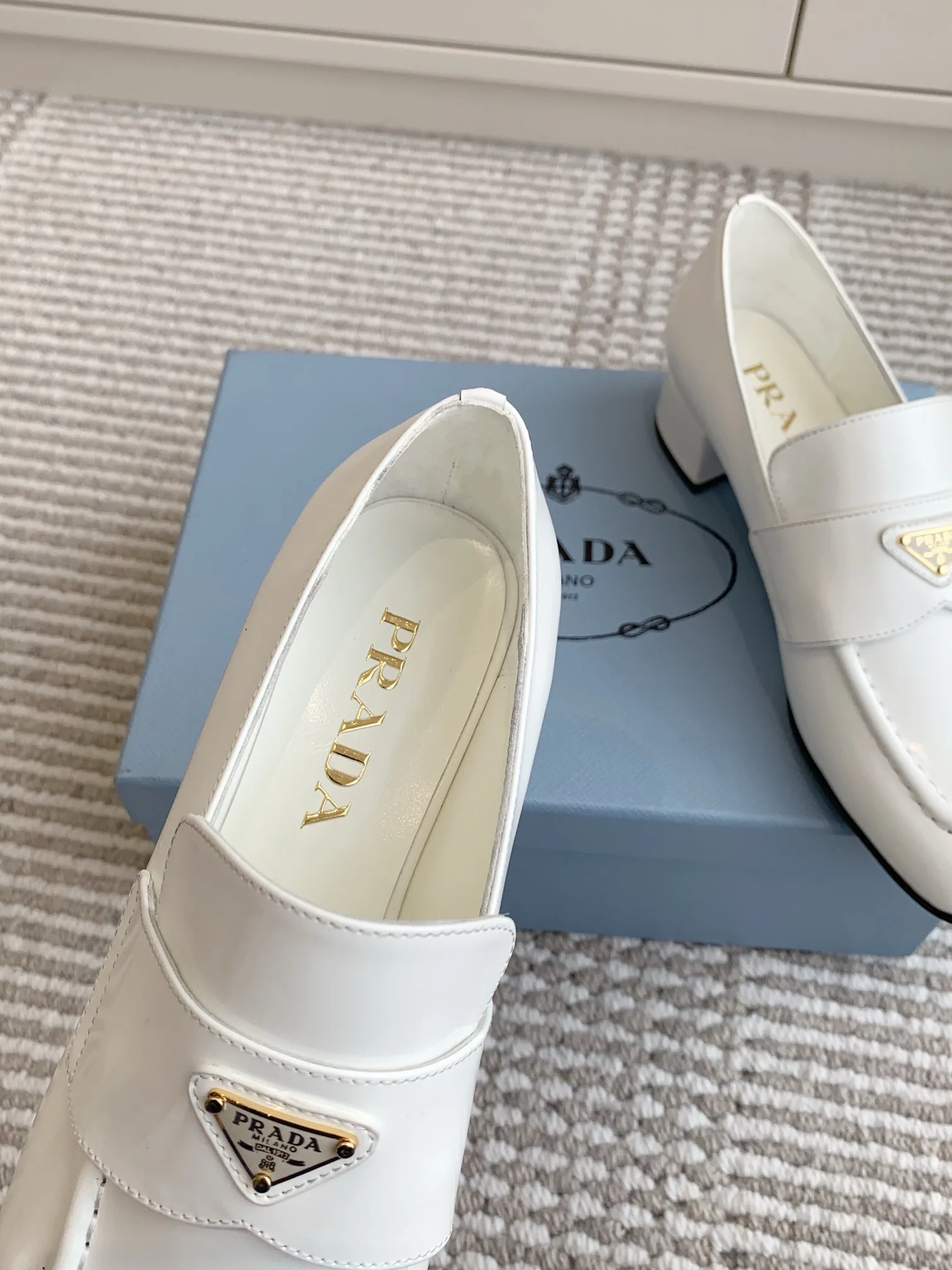 Лоферы И Мокасины Женские Prada 8686