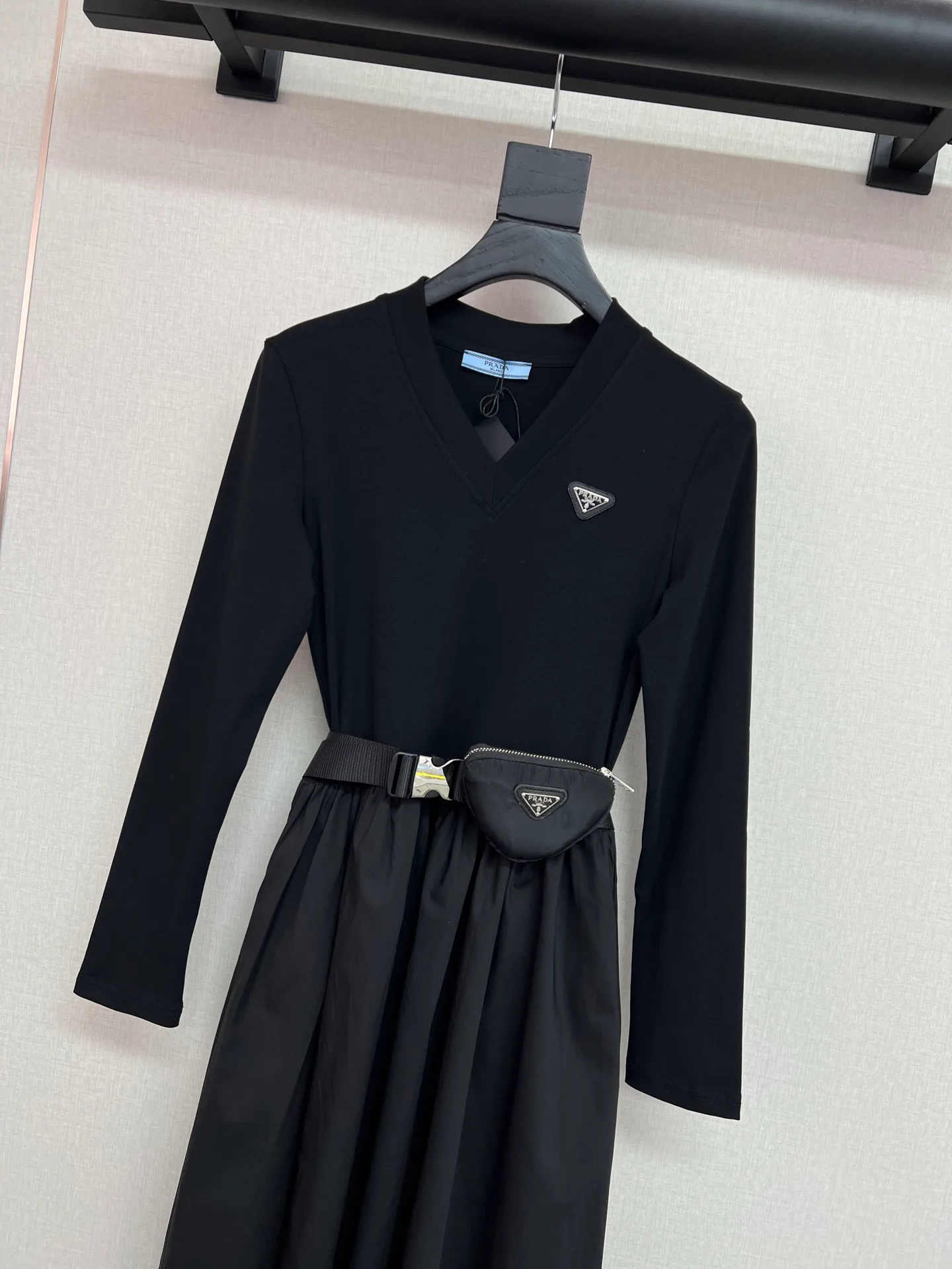 Платья Женские Prada 18232462