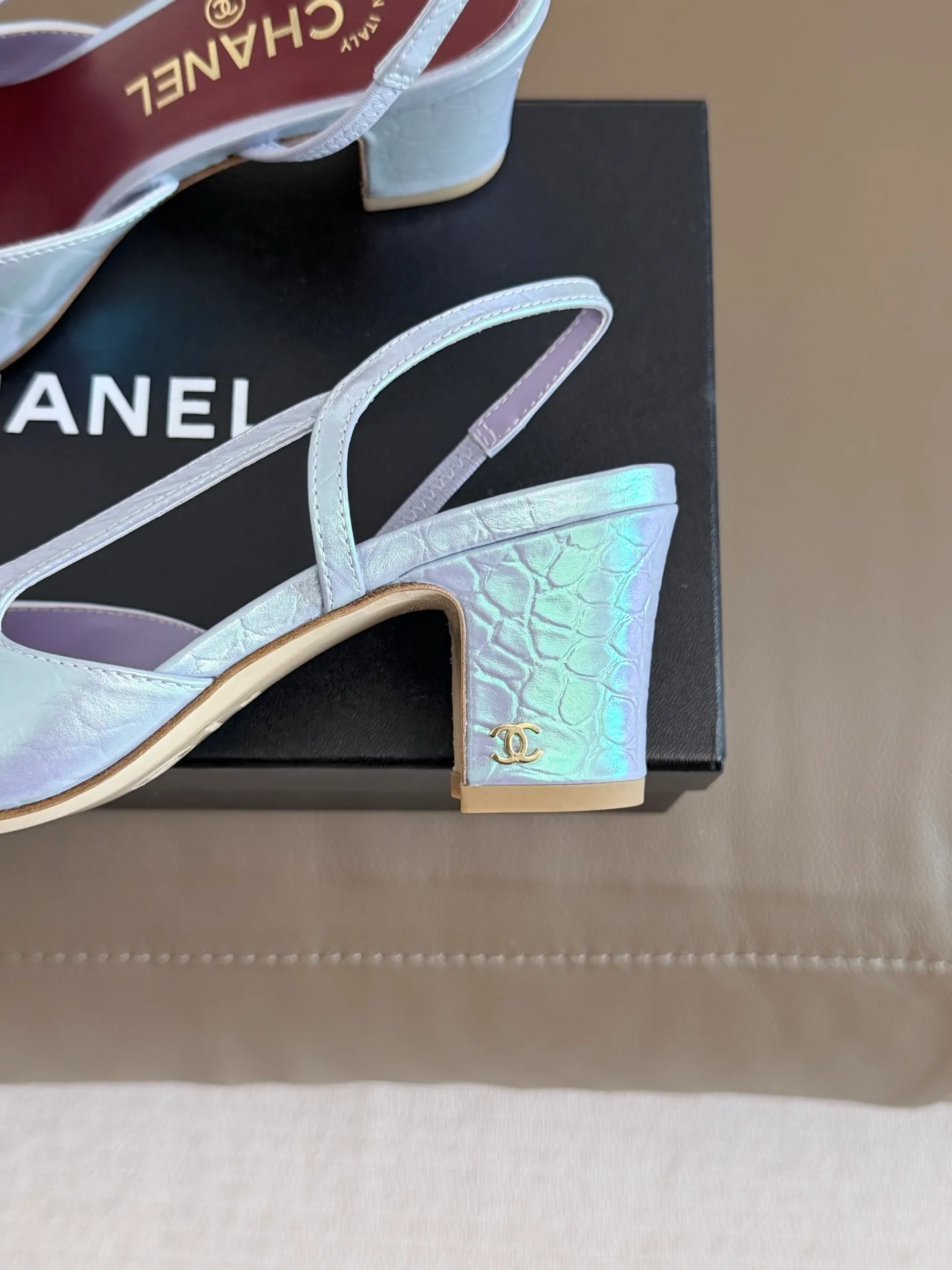 Туфли Женские Chanel 19766301