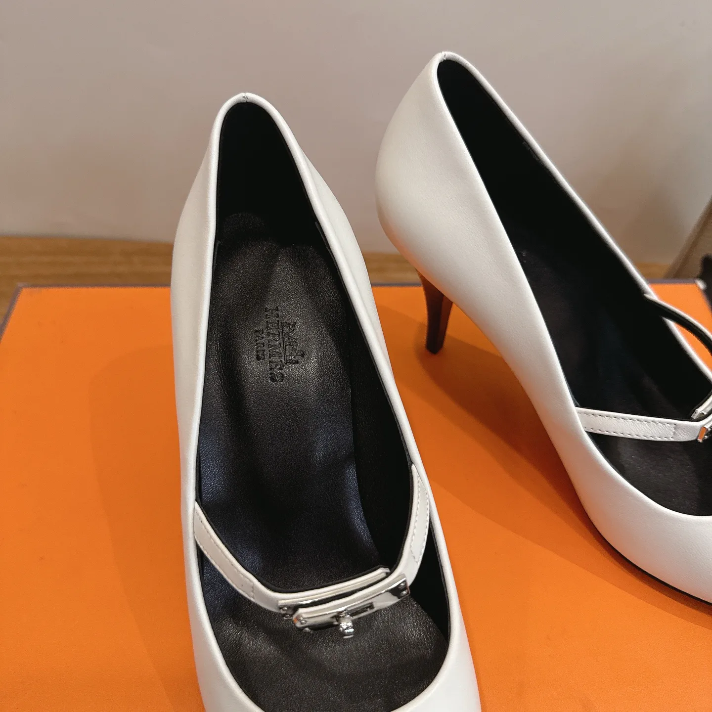 Туфли Женские Hermes 18461539