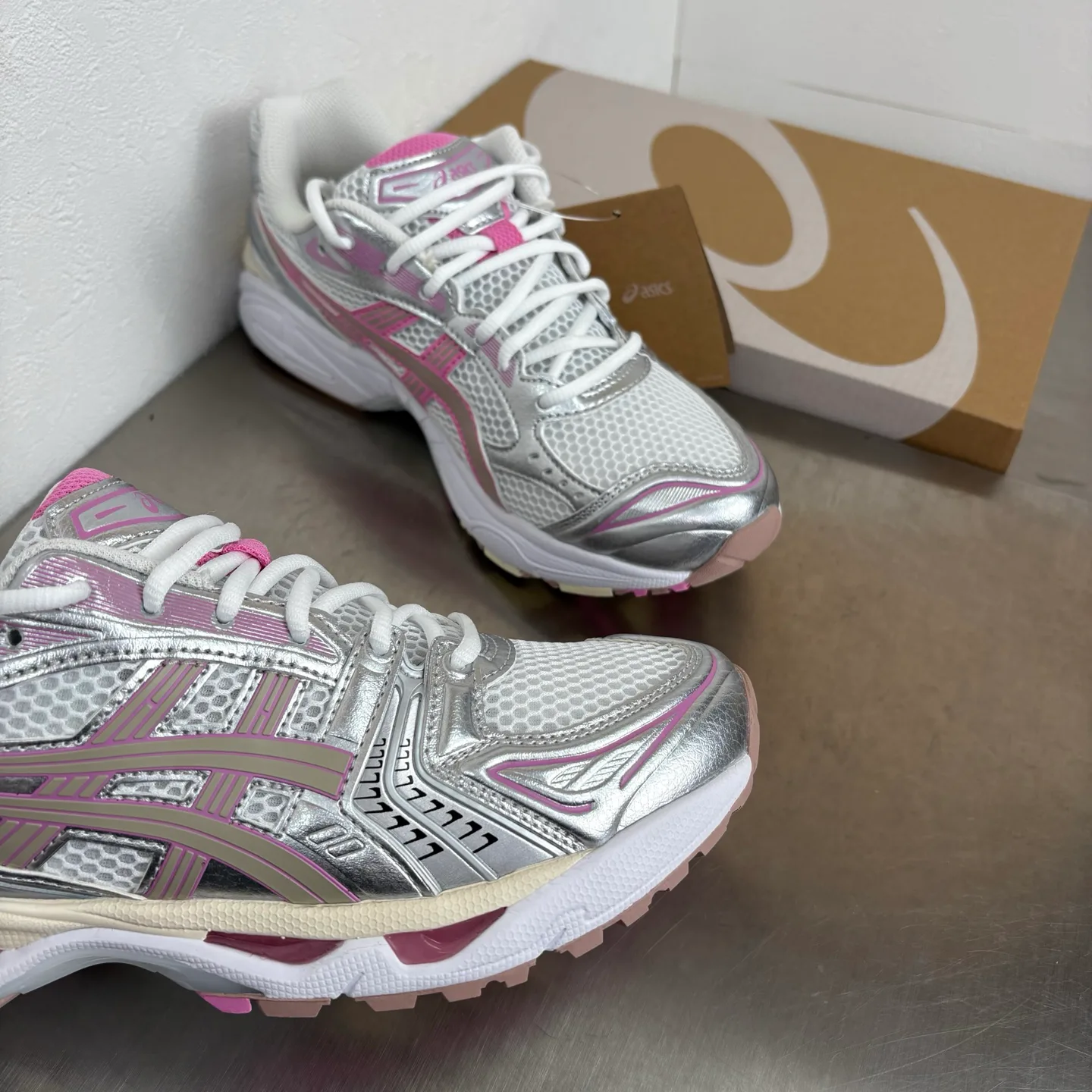 Кроссовки Женские Asics 18744164