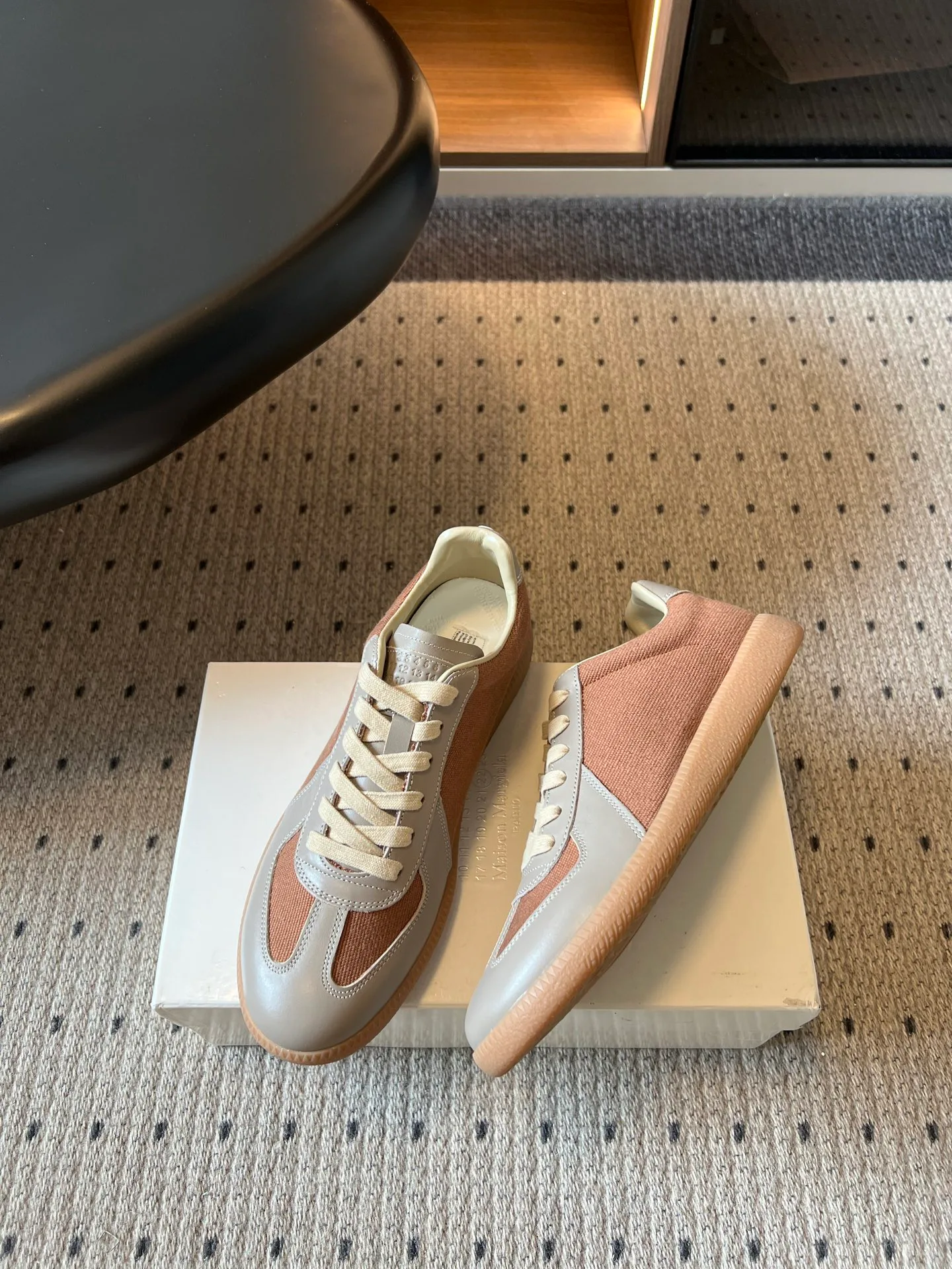 Кроссовки Женские Maison Margiela 17568930