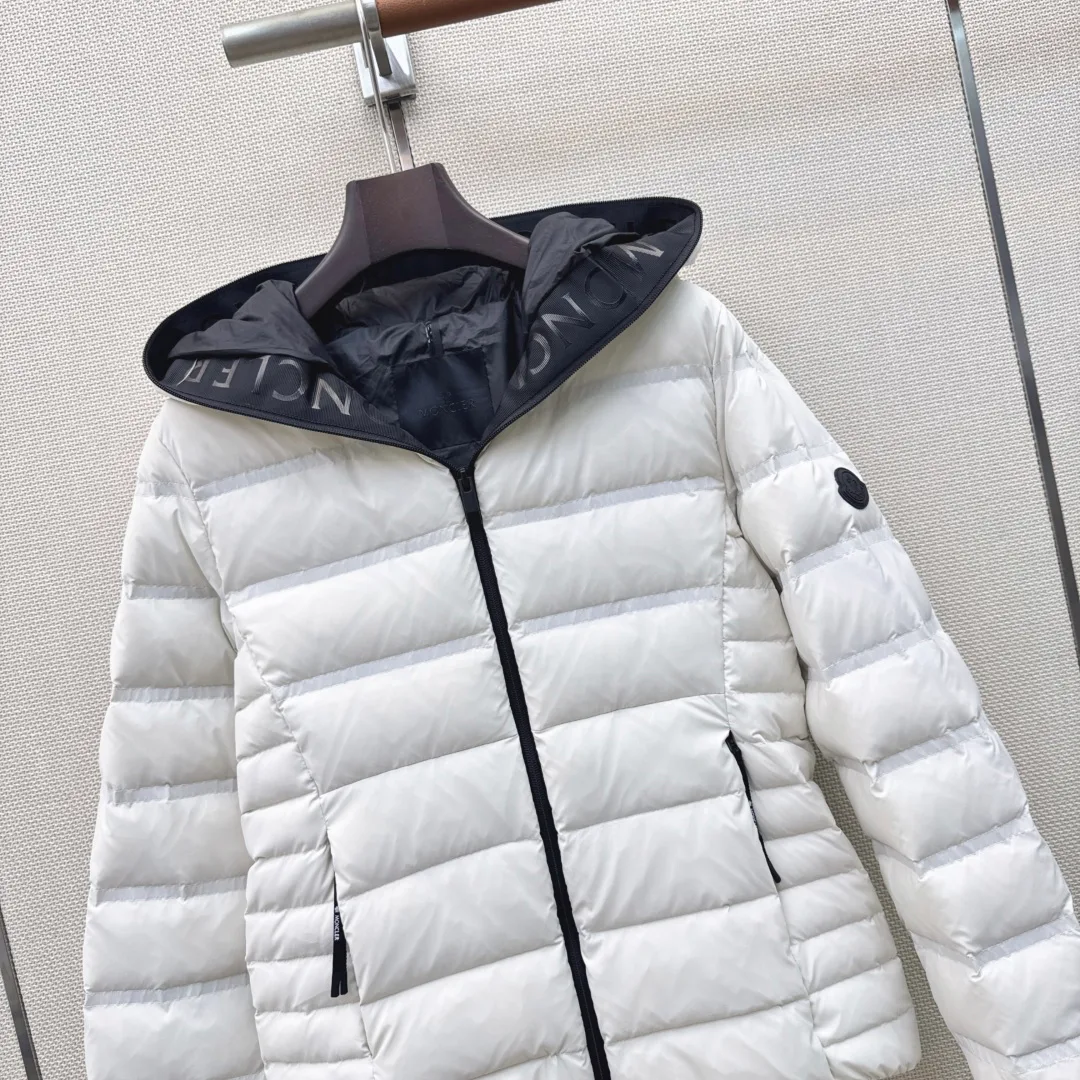 Куртки И Пуховики Женские Moncler 18450472