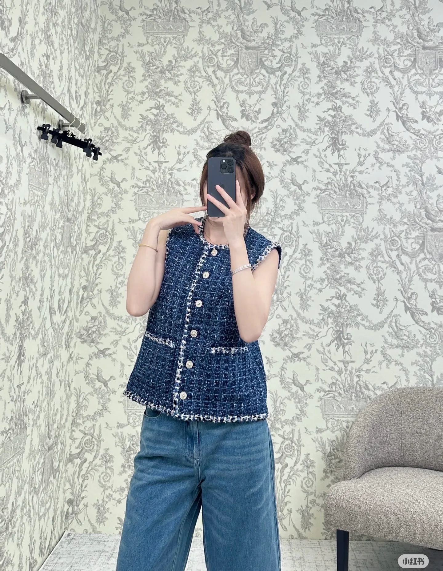 Жилеты Женские Chanel 17144793