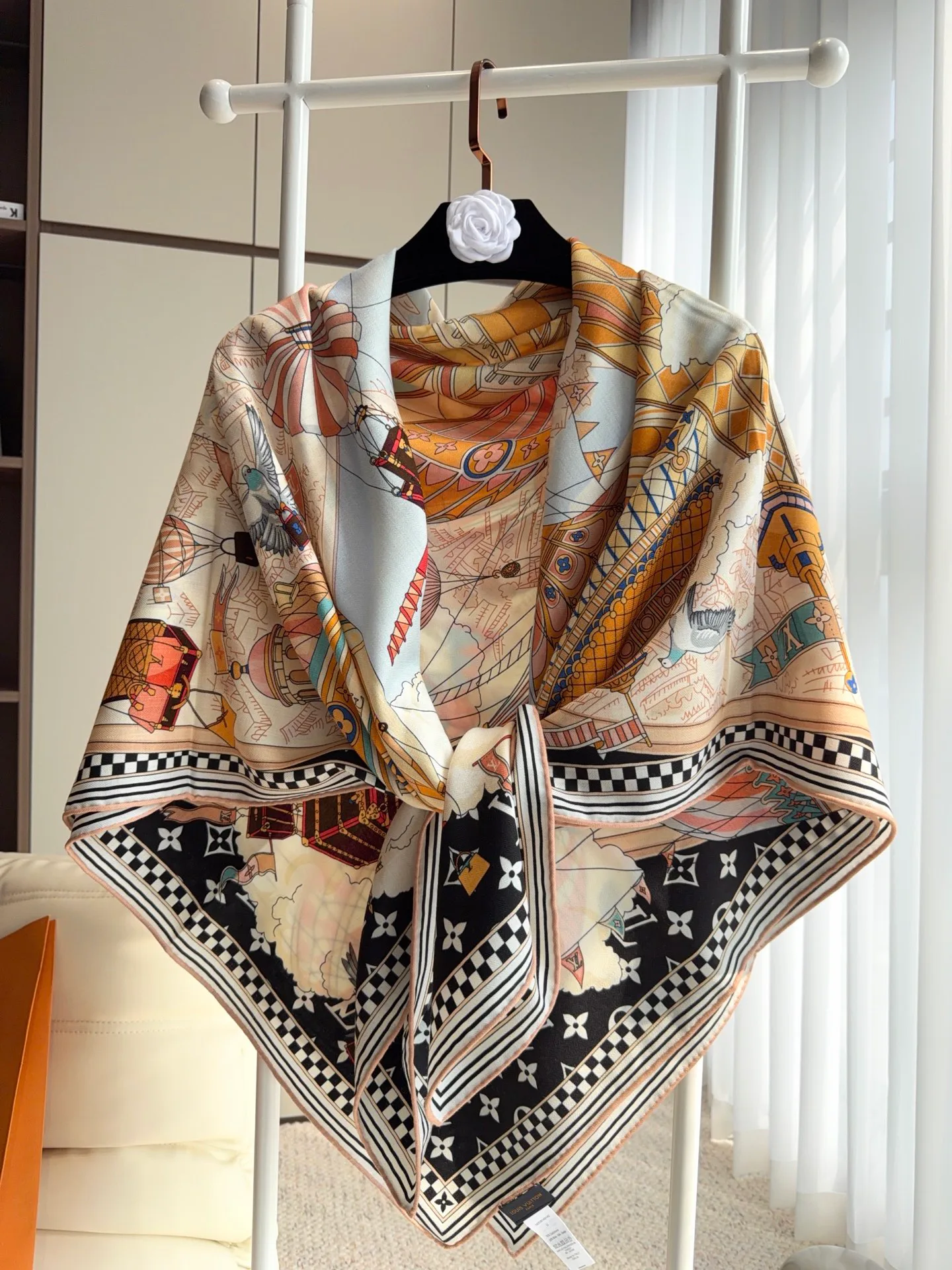 Платки Louis Vuitton 18675756