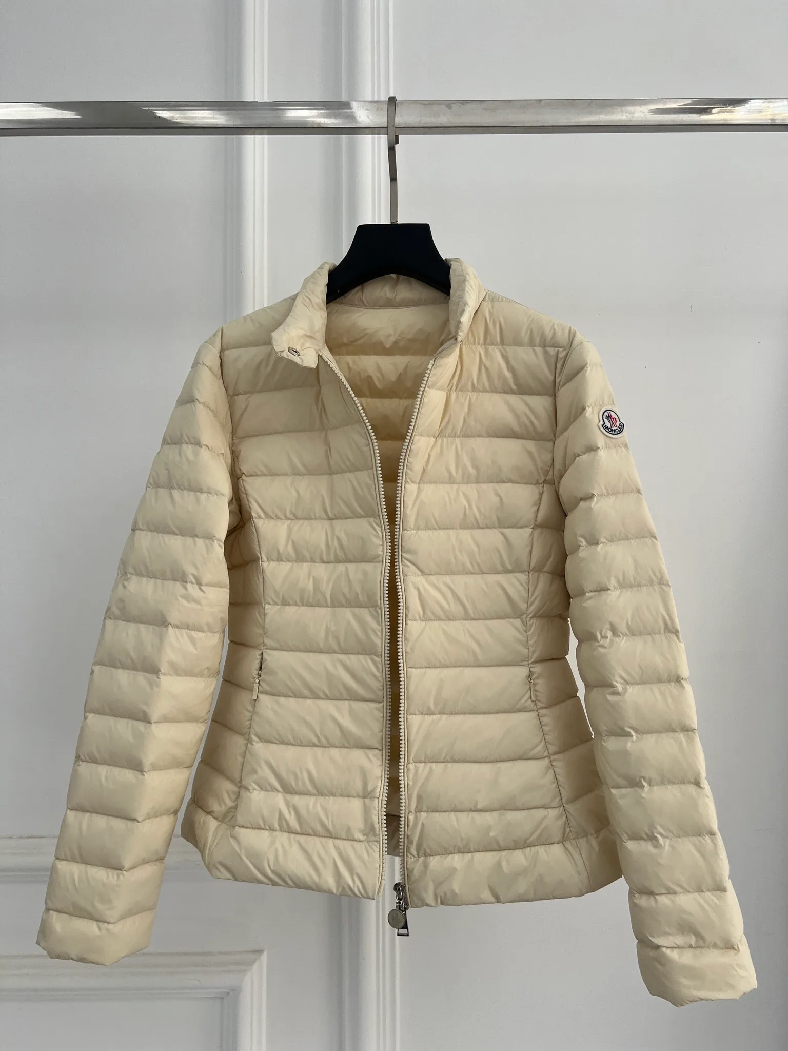 Куртки И Пуховики Женские Moncler 18416157