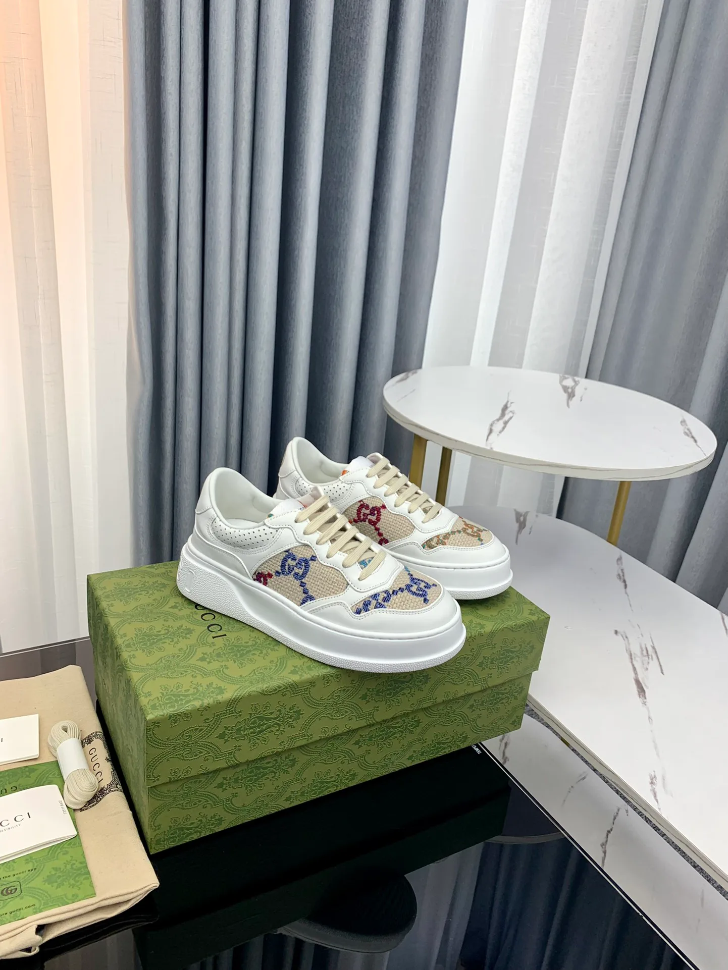 Кроссовки Женские Gucci 12227980