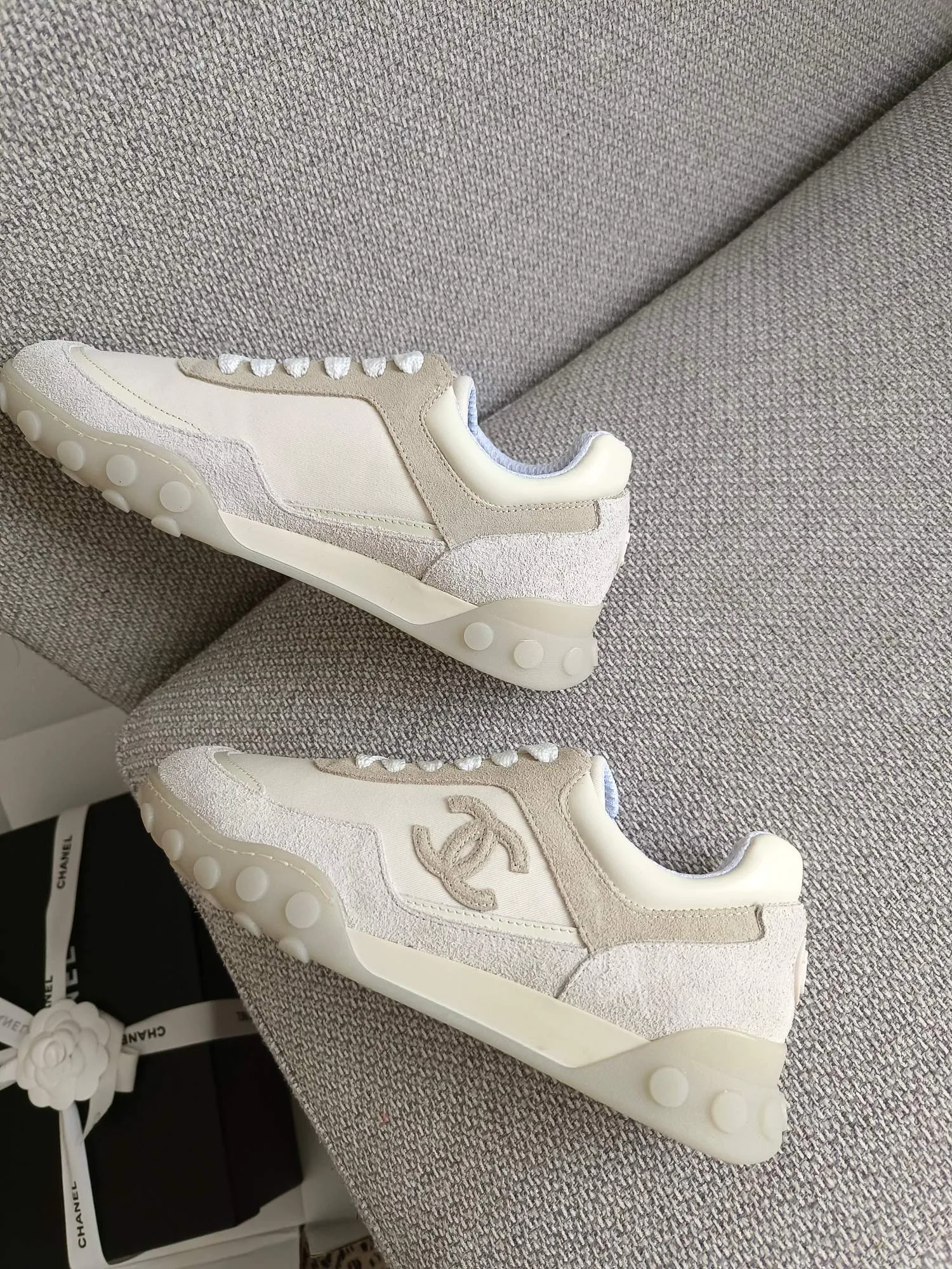 Кроссовки Женские Chanel 18475410