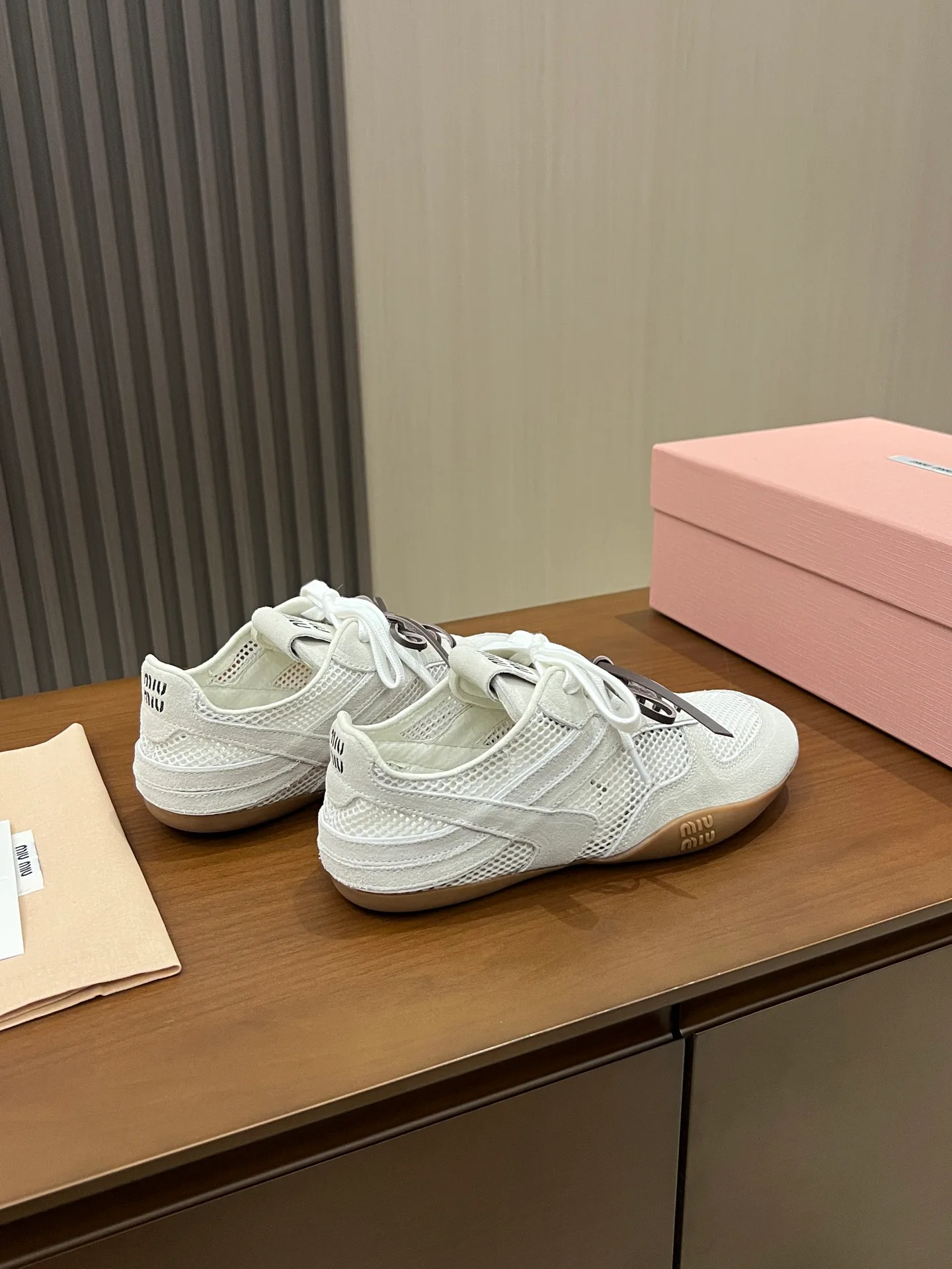 Кроссовки Женские Miu Miu 17968588