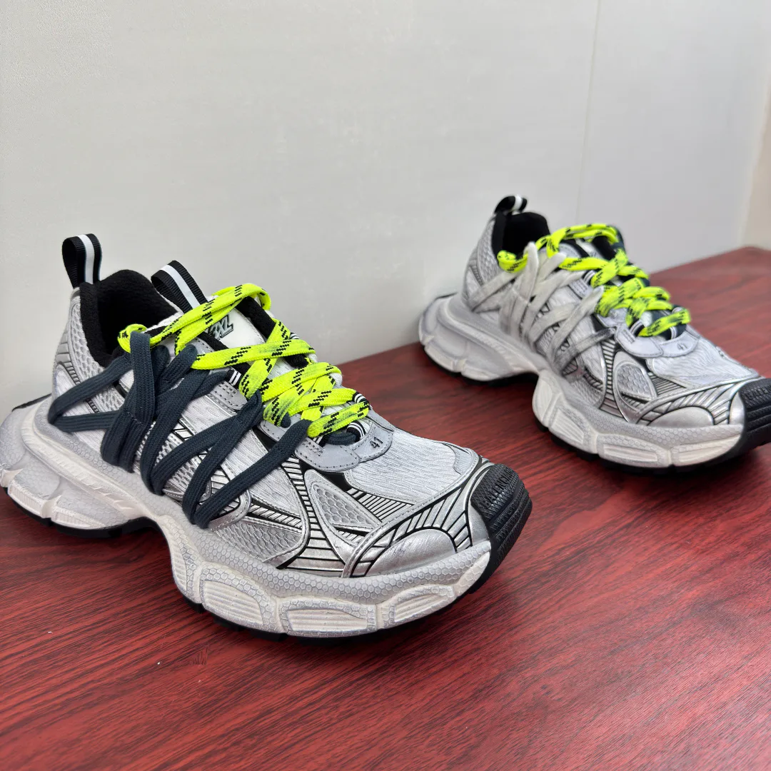 Кроссовки Женские Balenciaga 17457769