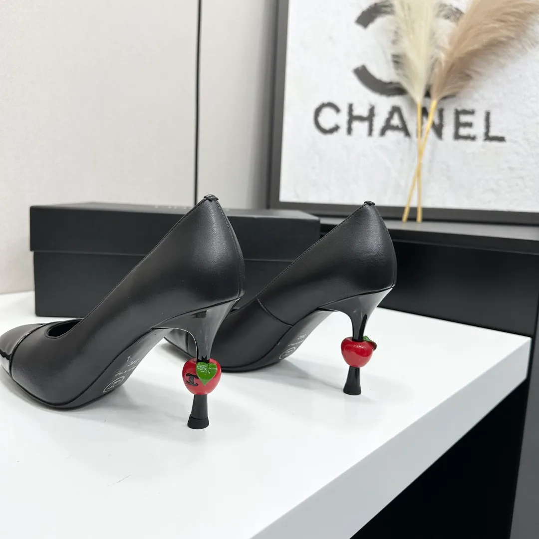 Туфли Женские Chanel 18083709