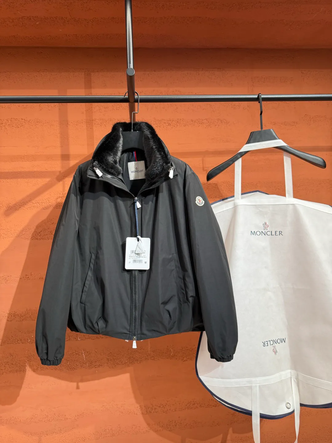 Куртки И Пуховики Женские Moncler 19579919