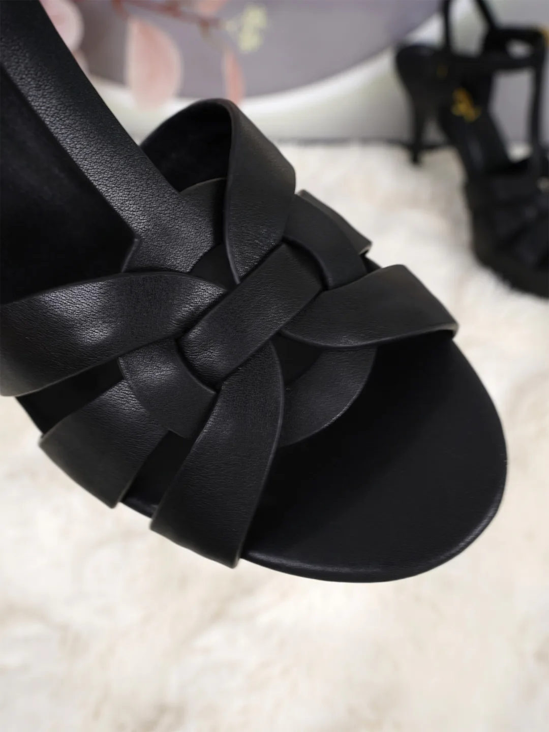 Босоножки Женские Saint Laurent 18449675