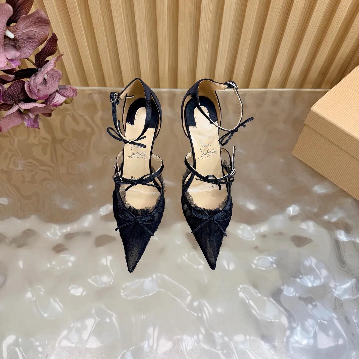 Босоножки Женские Christian Louboutin 11479936