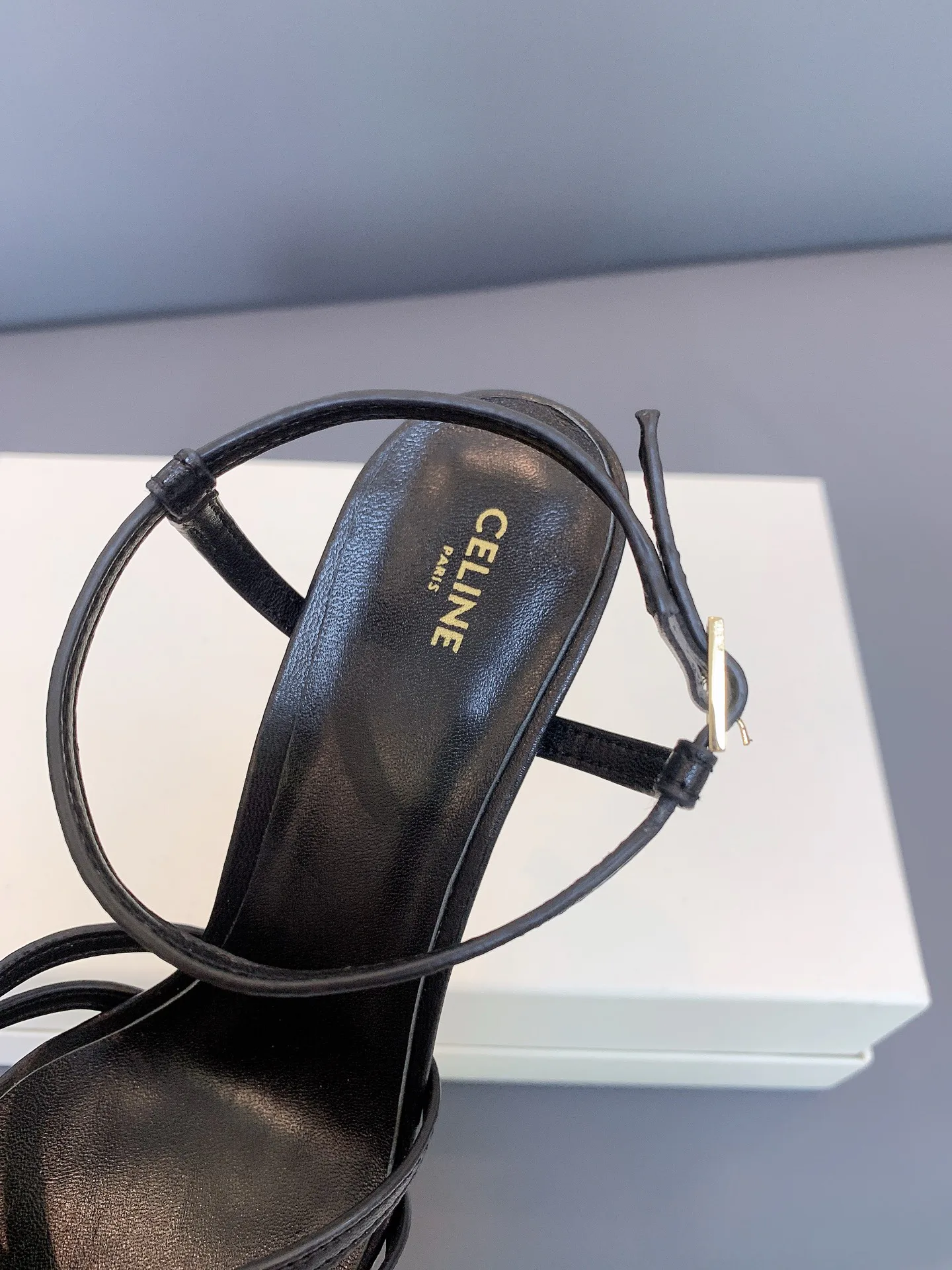 Босоножки Женские Celine 17479010