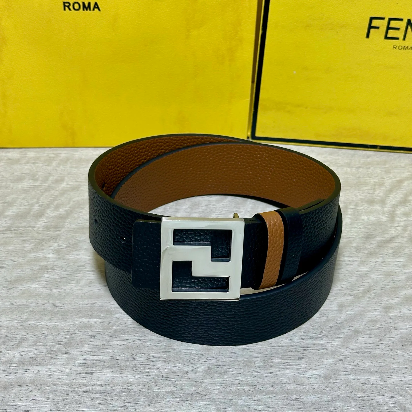 Ремни Fendi 17926196