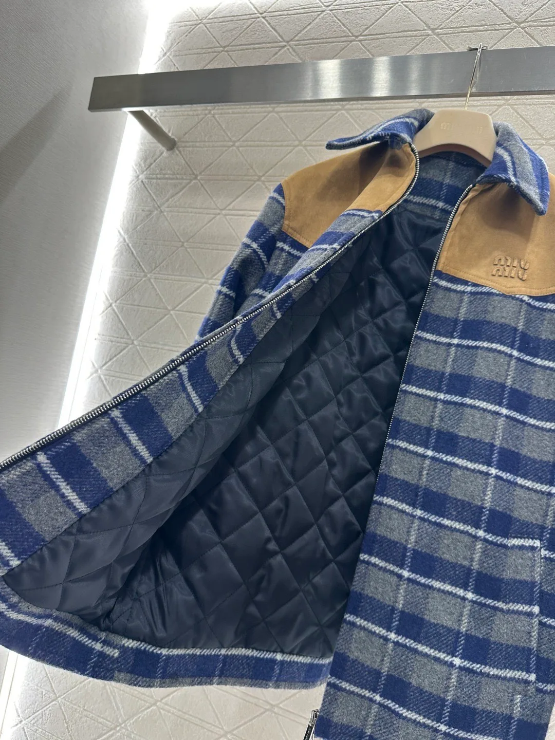 Куртки И Пуховики Женские Miu Miu 1457378