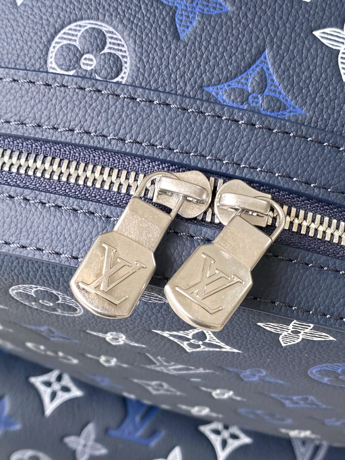 Рюкзаки Женские Louis Vuitton 14336001