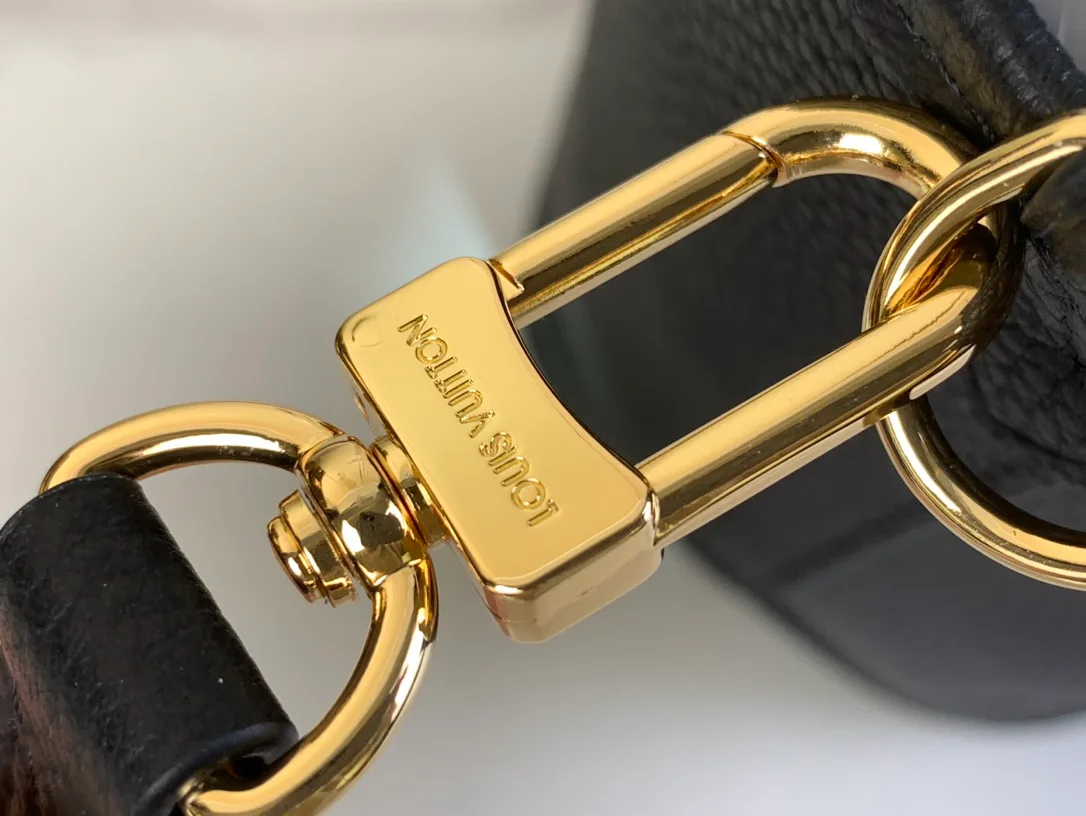 Классические Сумки Женские Louis Vuitton 13209841