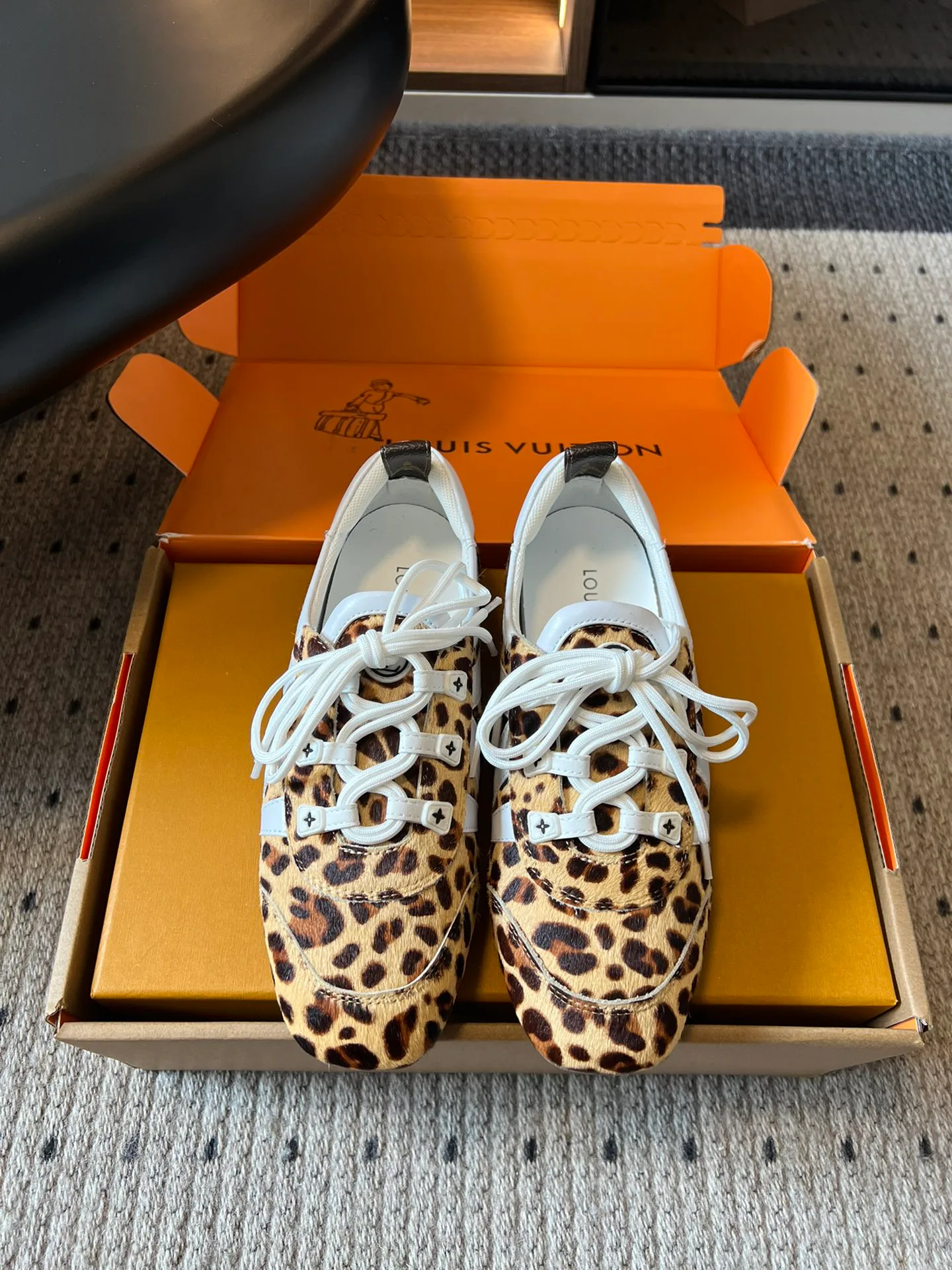 Кроссовки Женские Louis Vuitton 51417