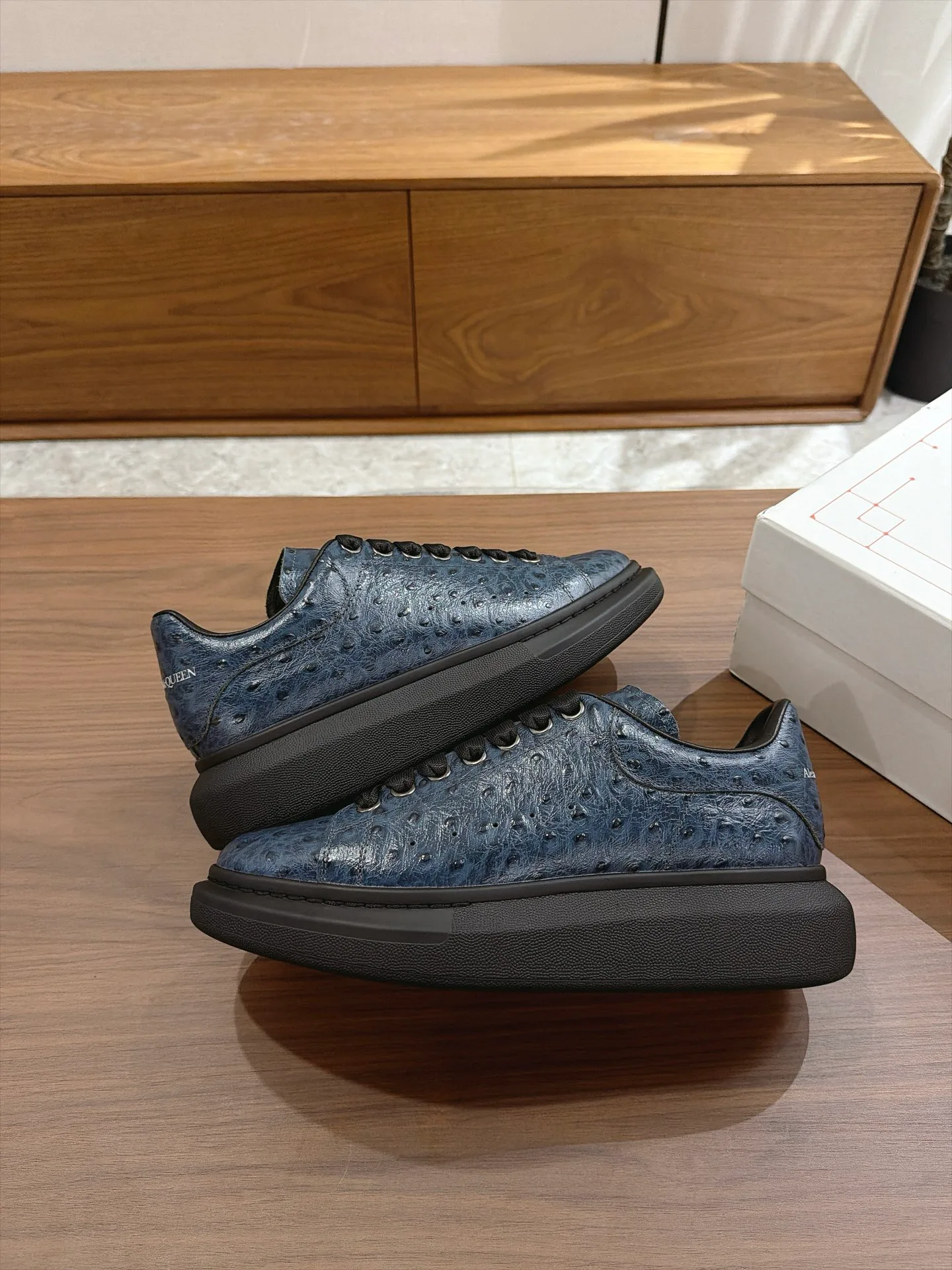 Кроссовки Женские Alexander Mcqueen 18159793