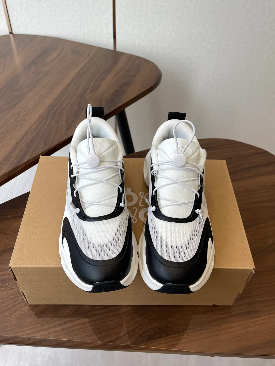 Кроссовки Женские Loewe 138024