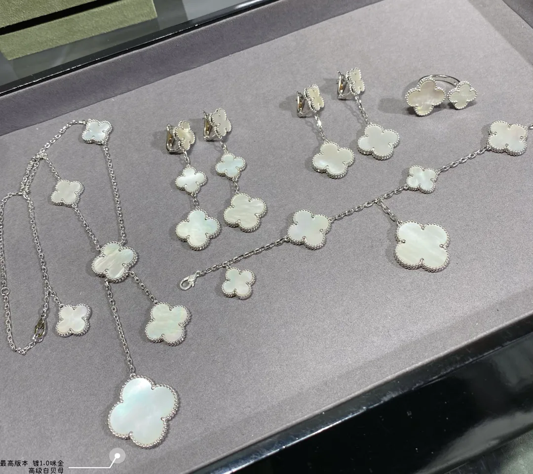 Бижутерия Van Cleef & Arpels 193141