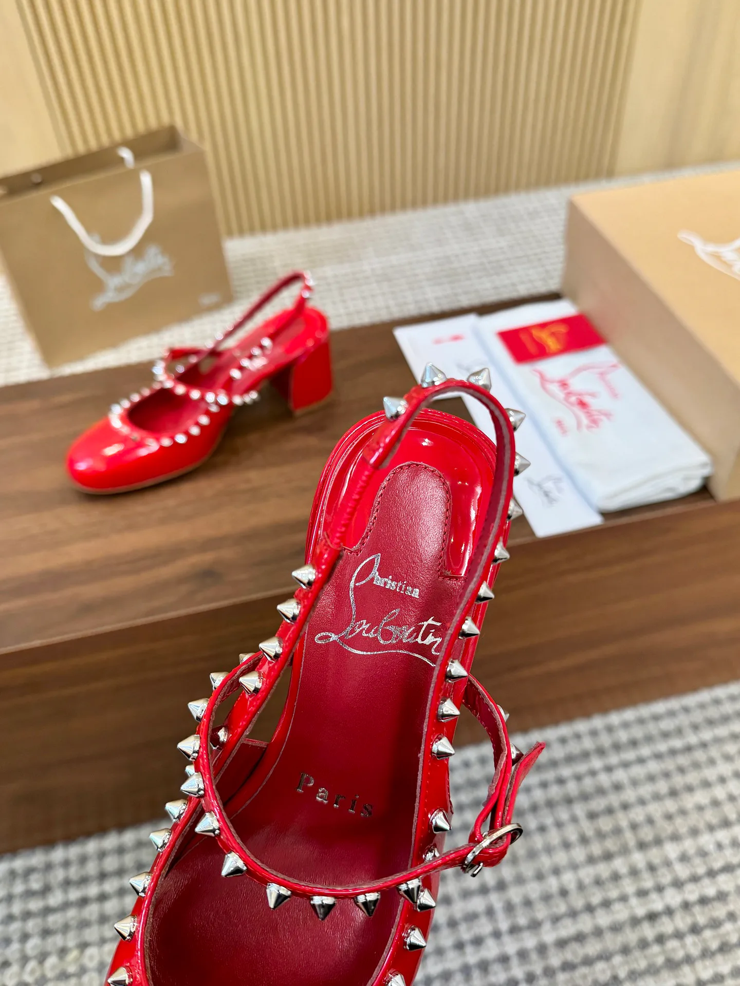 Туфли Женские Christian Louboutin 9737254