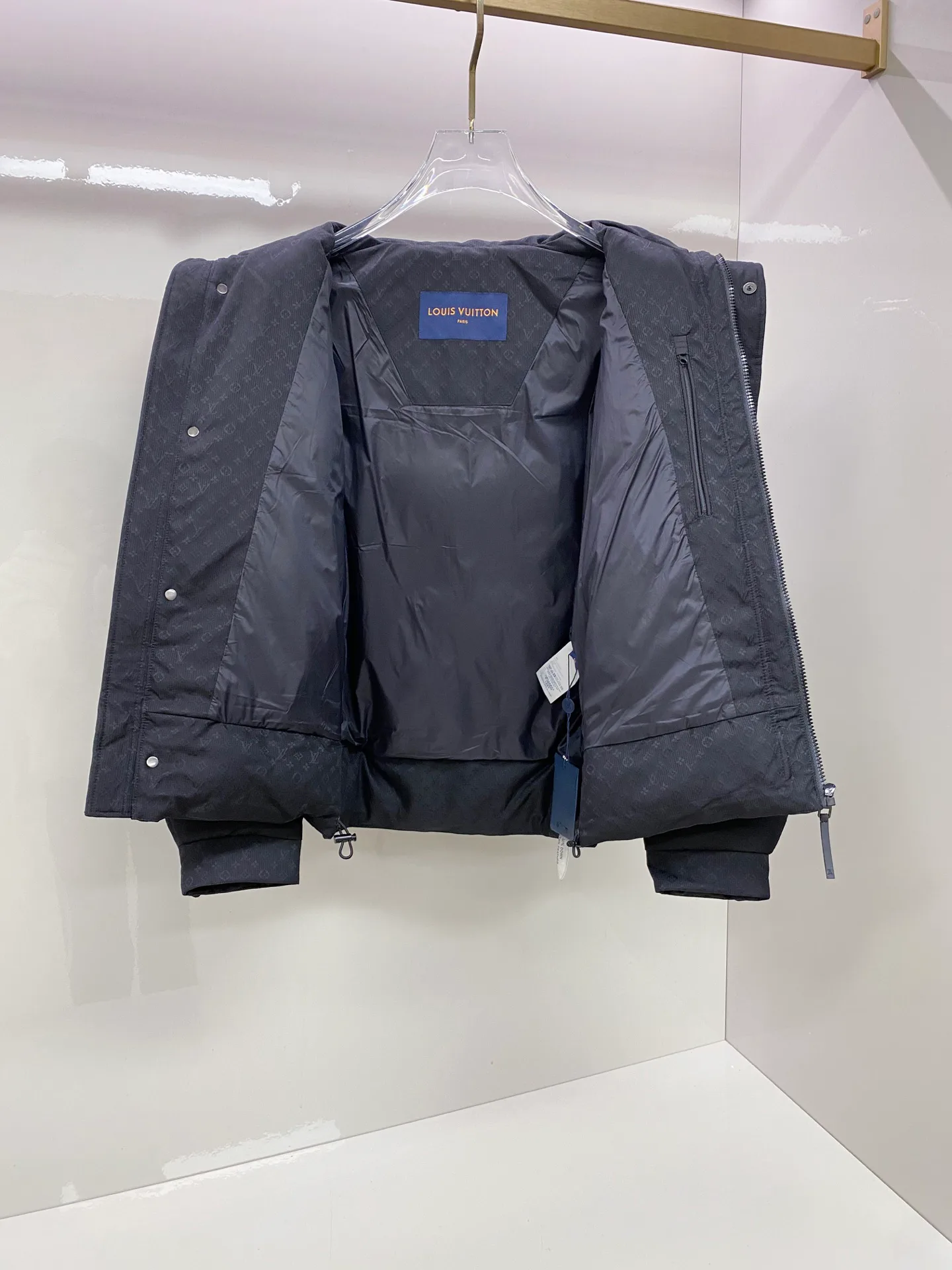 Куртки И Пуховики Мужские Louis Vuitton 1129746