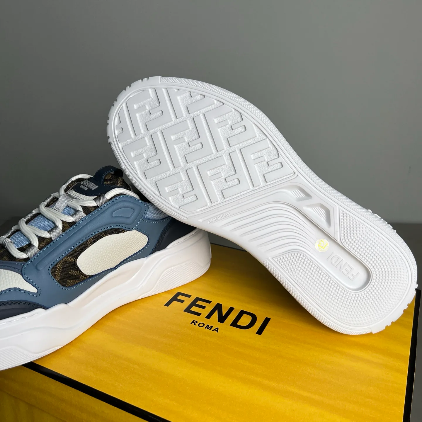 Кроссовки Мужские Fendi 9464409