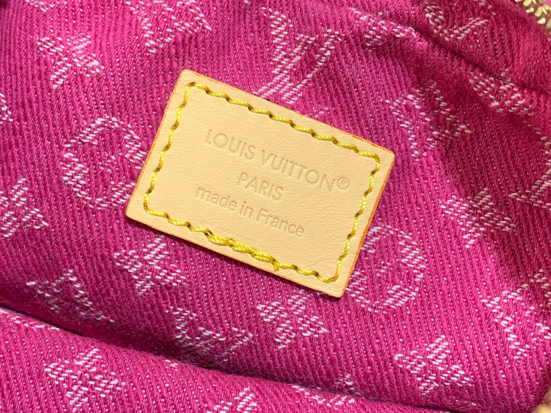 Клатчи Женские Louis Vuitton 12798954