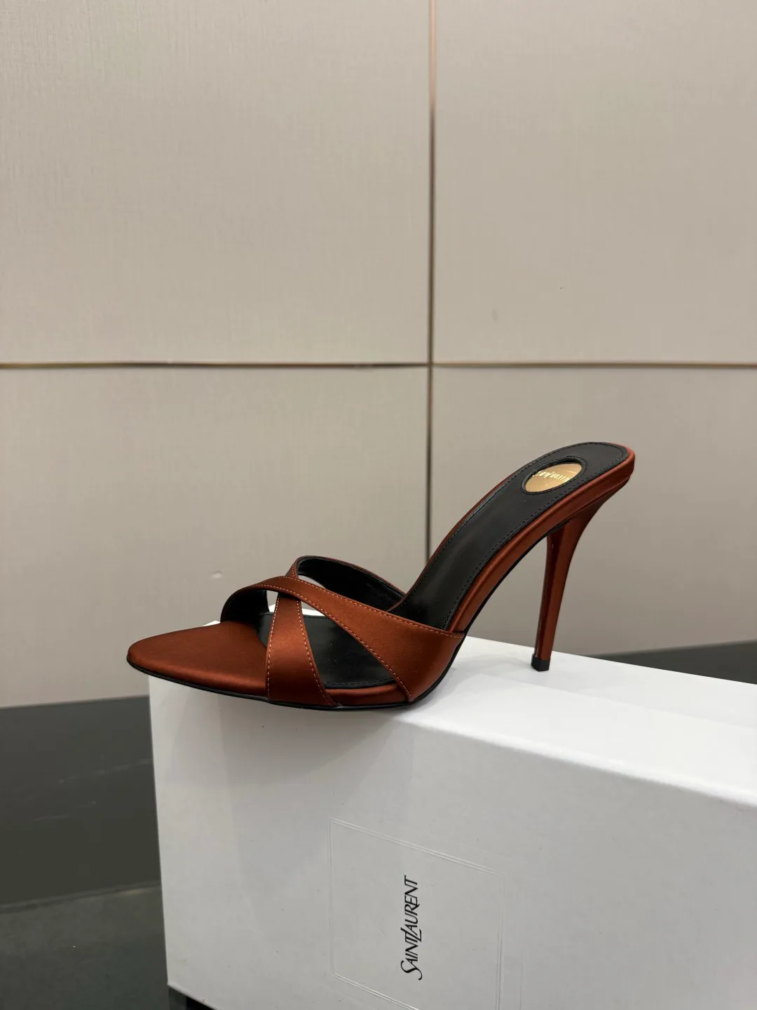 Босоножки Женские Saint Laurent 11409889
