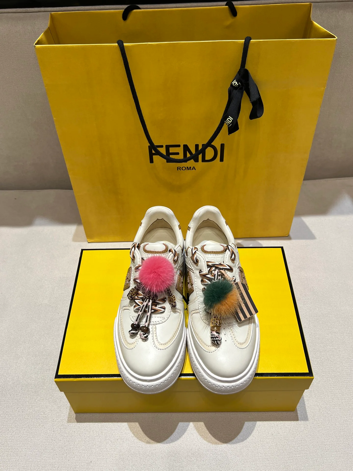 Кроссовки Женские Fendi 18020642