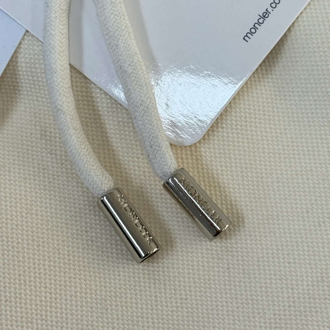 Шорты Женские Moncler 11873027