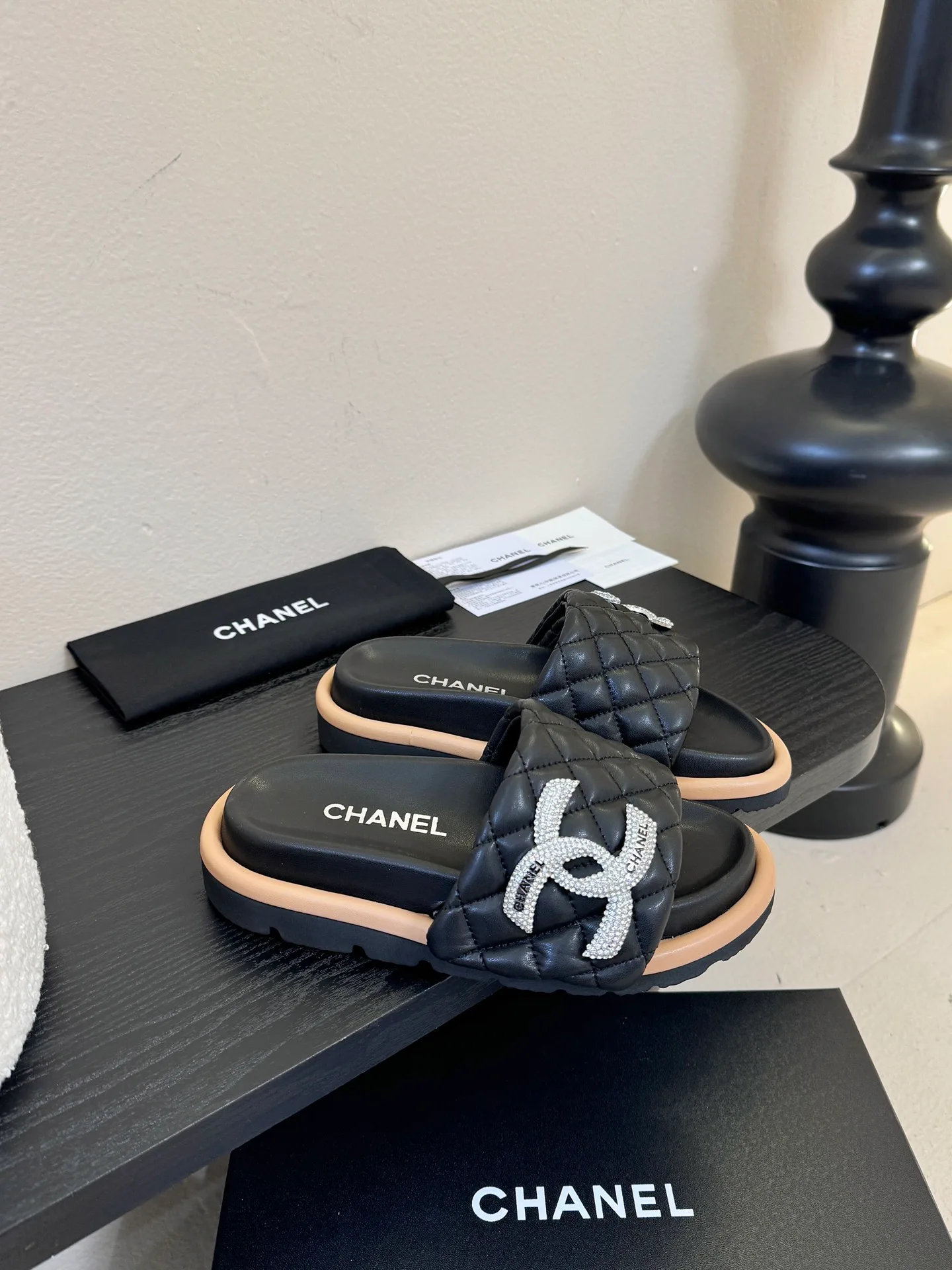 Шлепанцы Женские Chanel 1590887