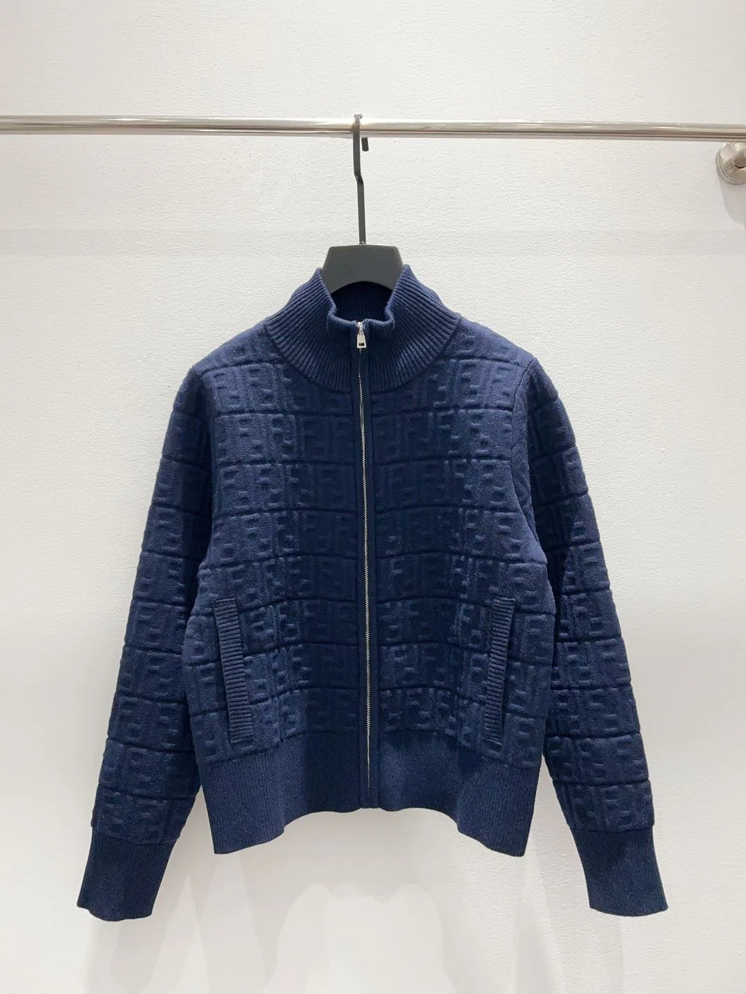 Джемперы И Свитеры Женские Fendi 19795799