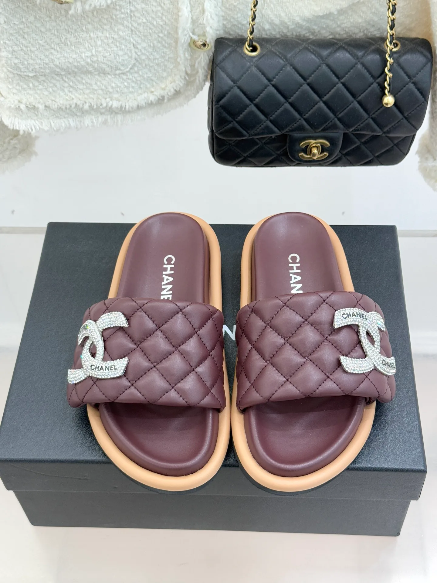 Шлепанцы Женские Chanel 11167413