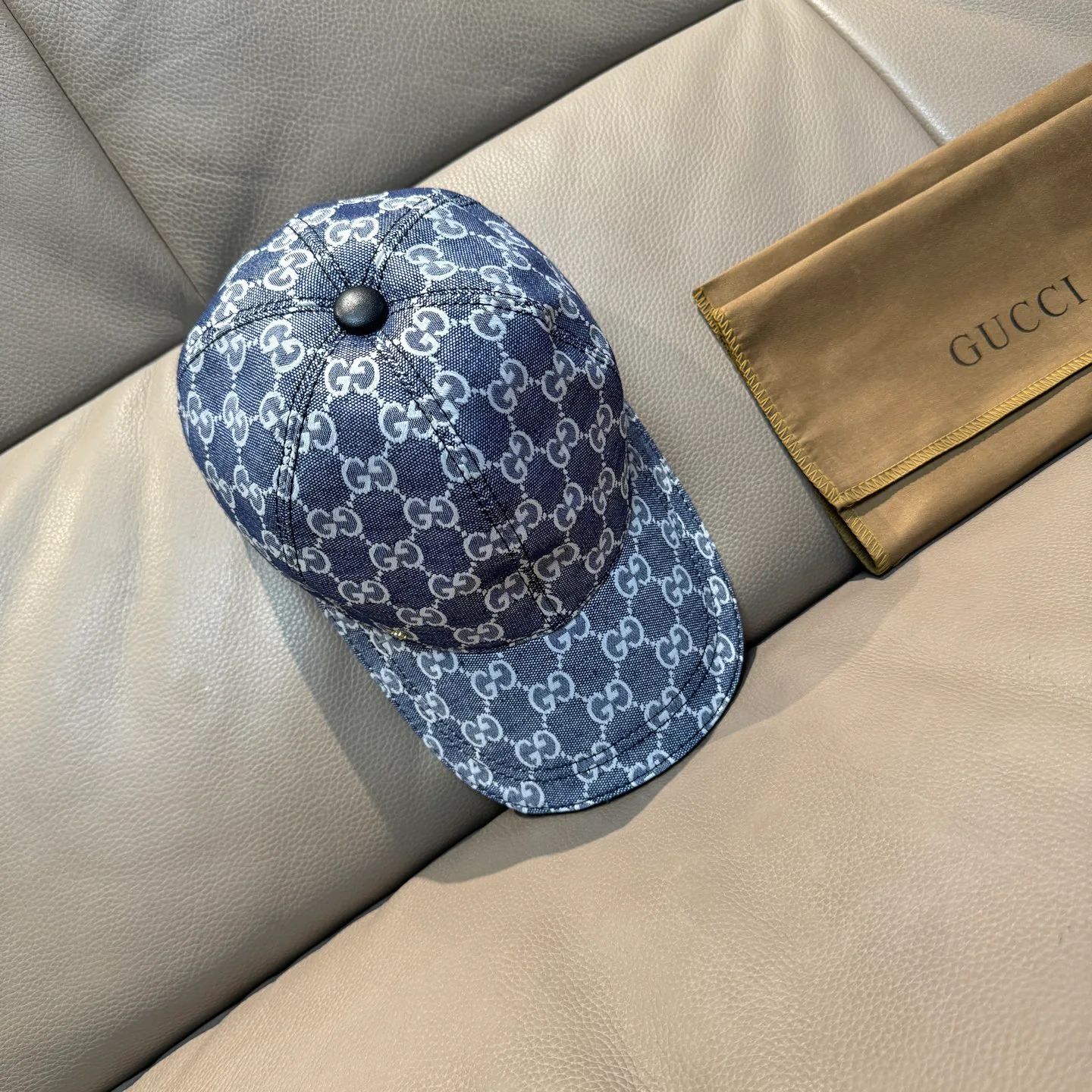 Головные Уборы Gucci 18105207