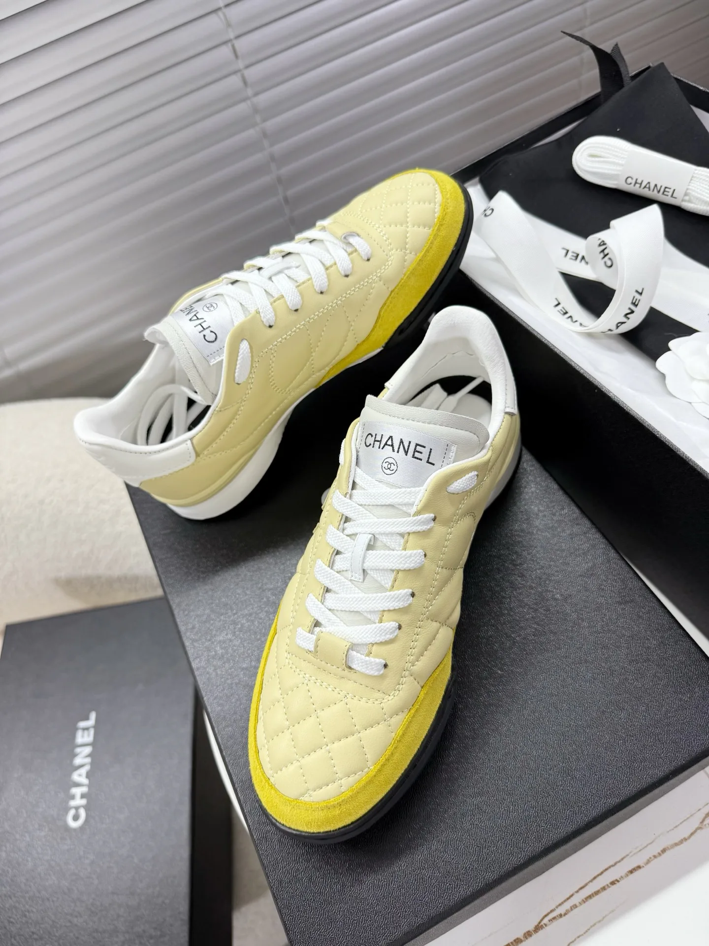 Кроссовки Женские Chanel 24497