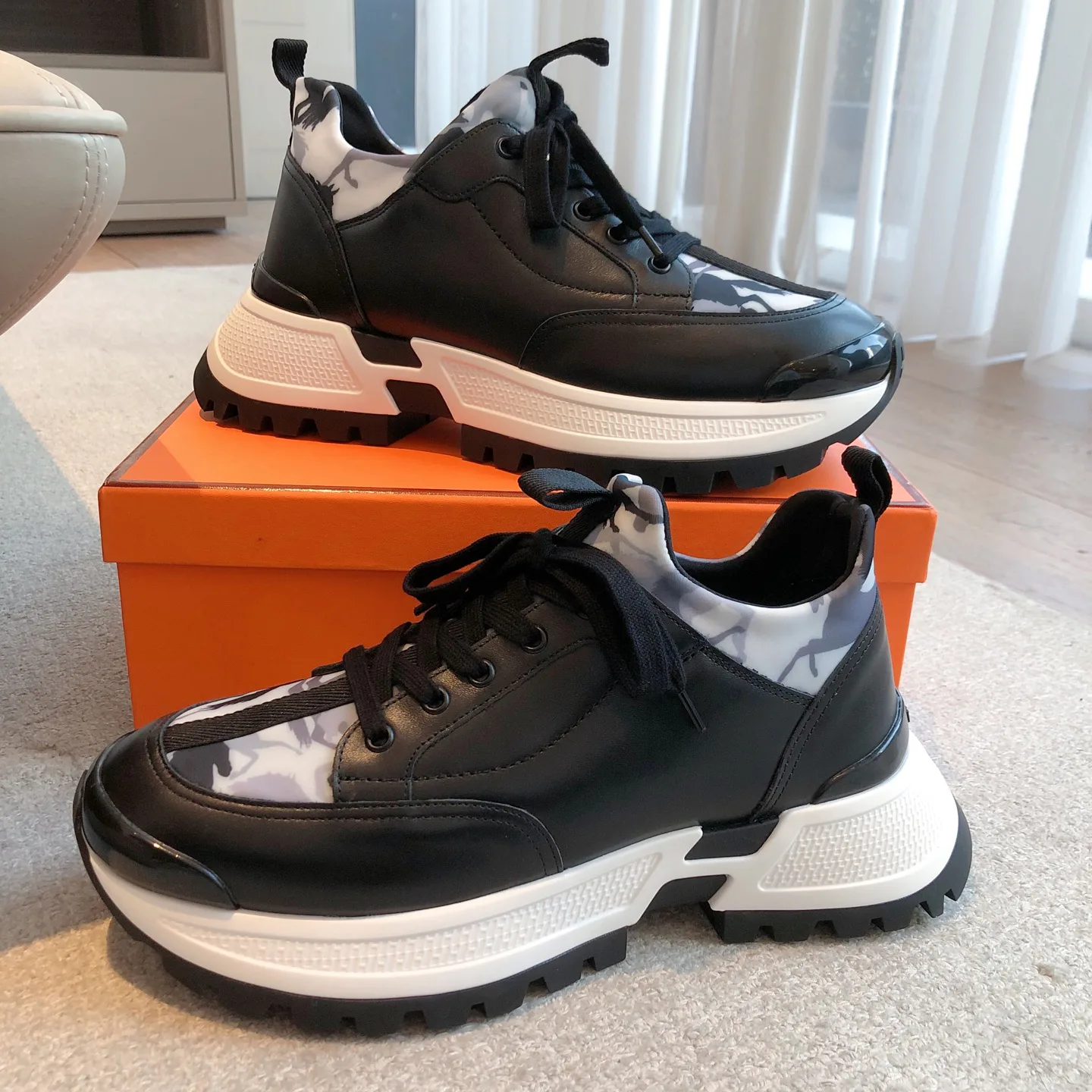 Кроссовки Женские Hermes 1237225