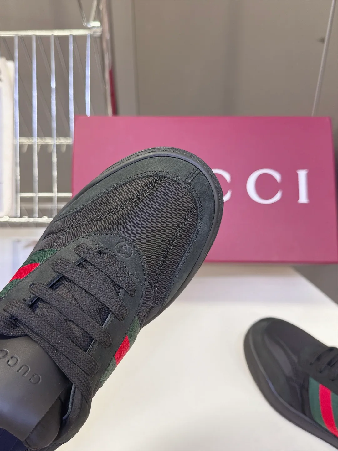 Кроссовки Женские Gucci 18005186