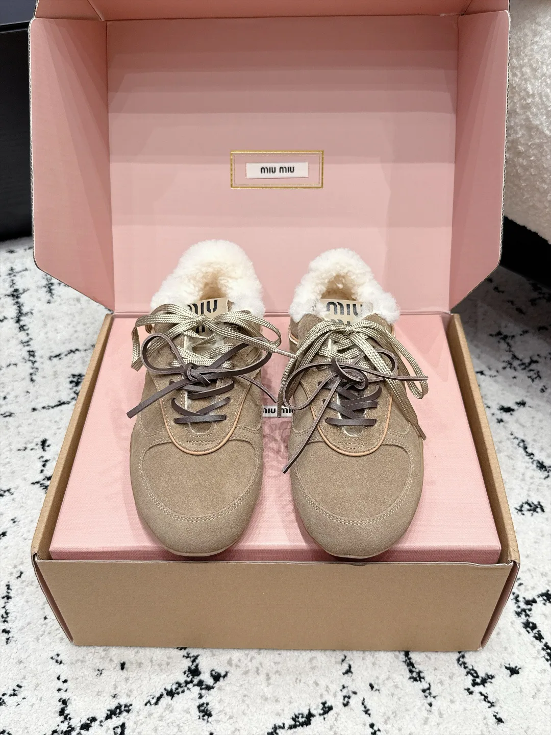 Кроссовки Женские Miu Miu 18505432