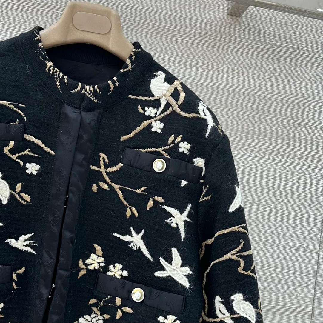 Куртки И Пуховики Женские Chanel 580915