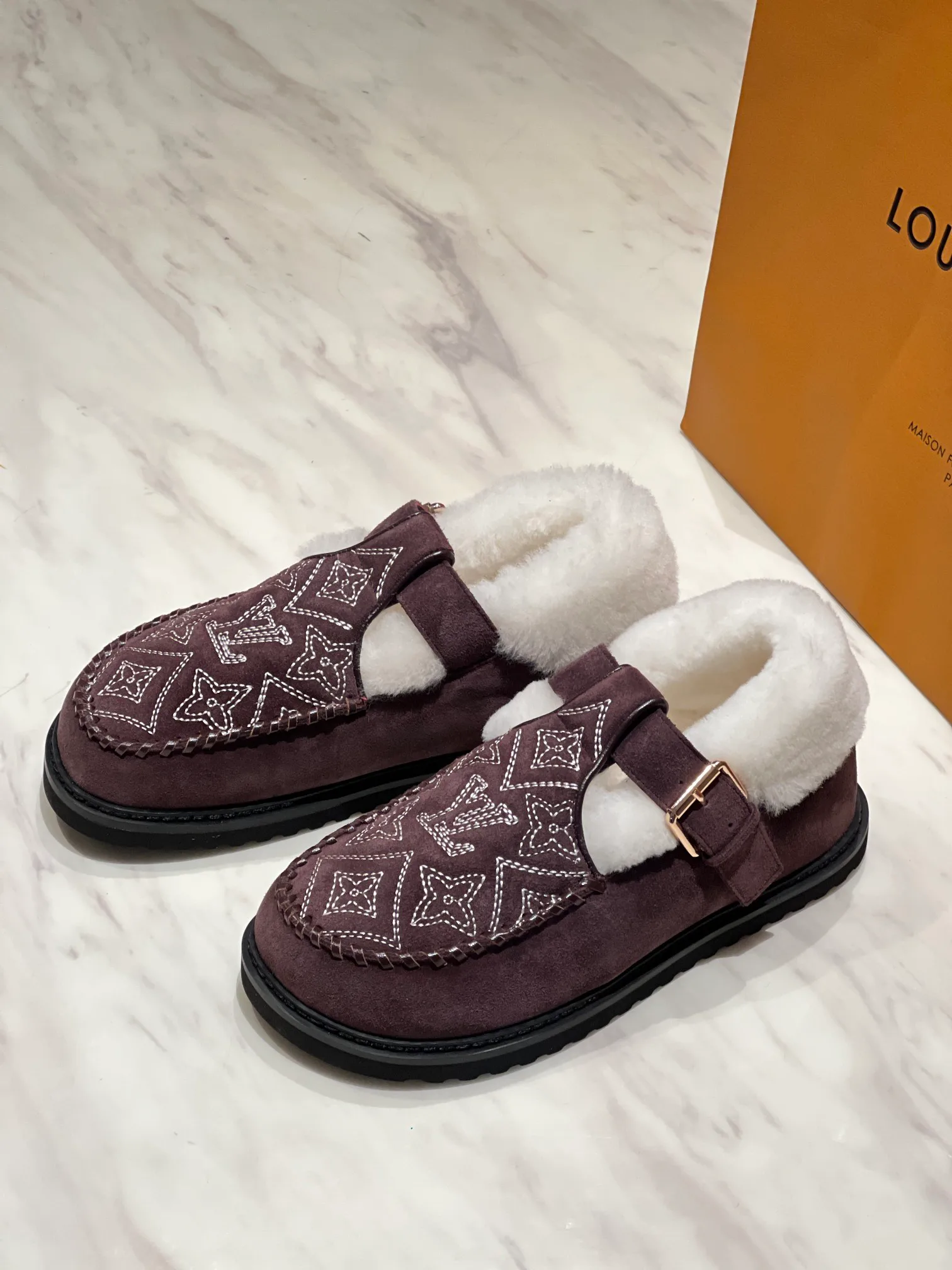 Сабо Женские Louis Vuitton 394018