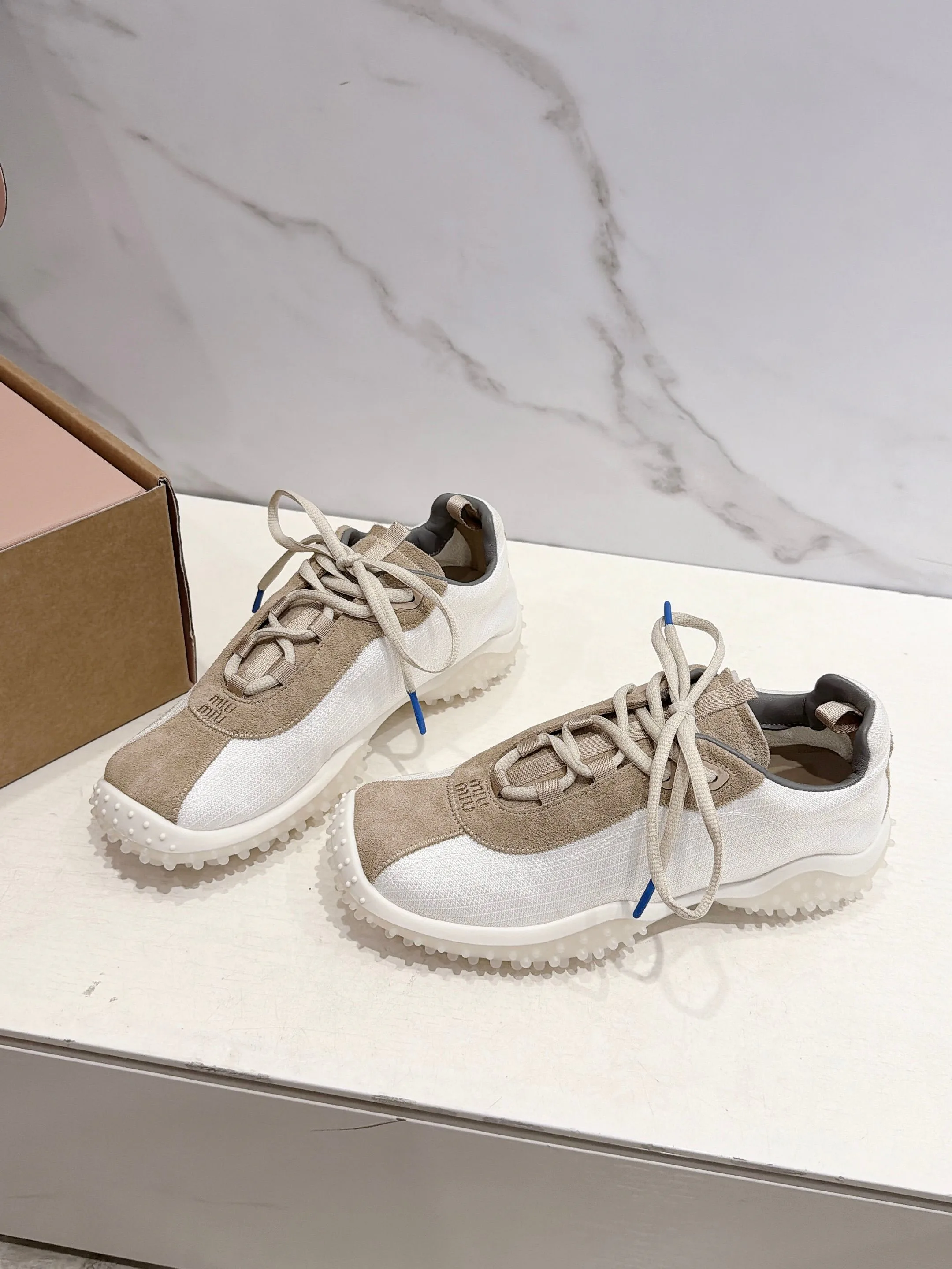 Кроссовки Женские Miu Miu 17524726