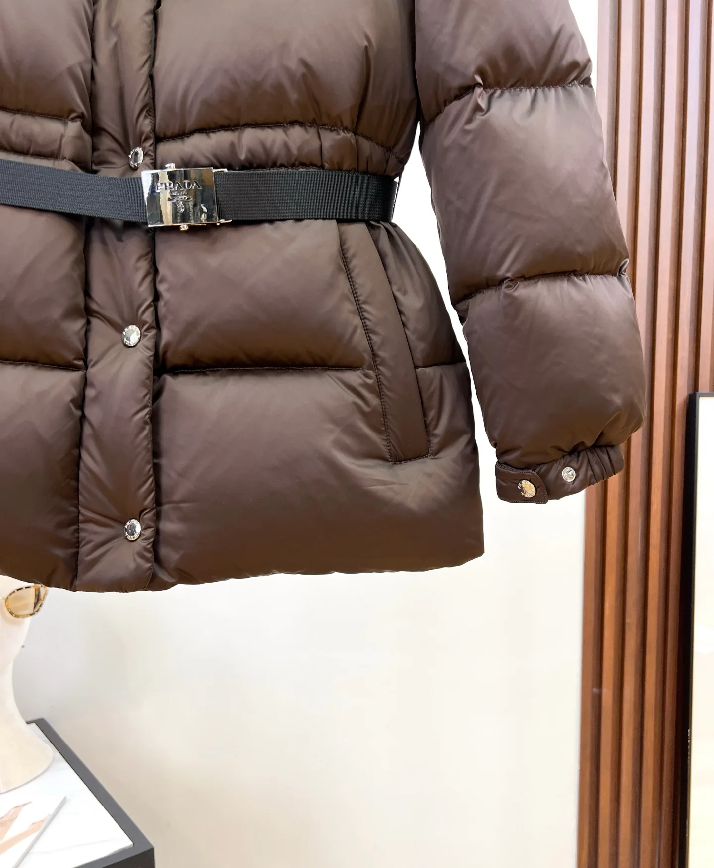 Куртки И Пуховики Женские Prada 18228706